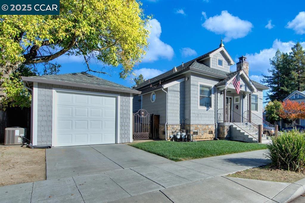 Front Image Thumbnail for CC41122992