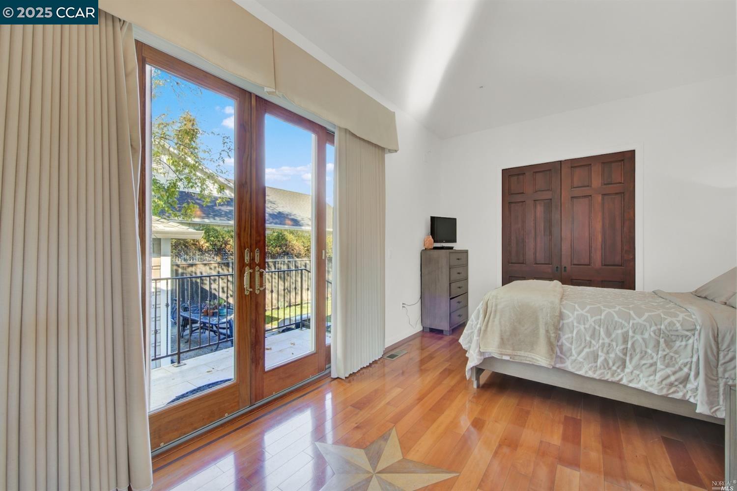 Detail Gallery Image 5 of 10 For 2004 Main Street, Napa,  CA 94559 - 1 Beds | 1 Baths