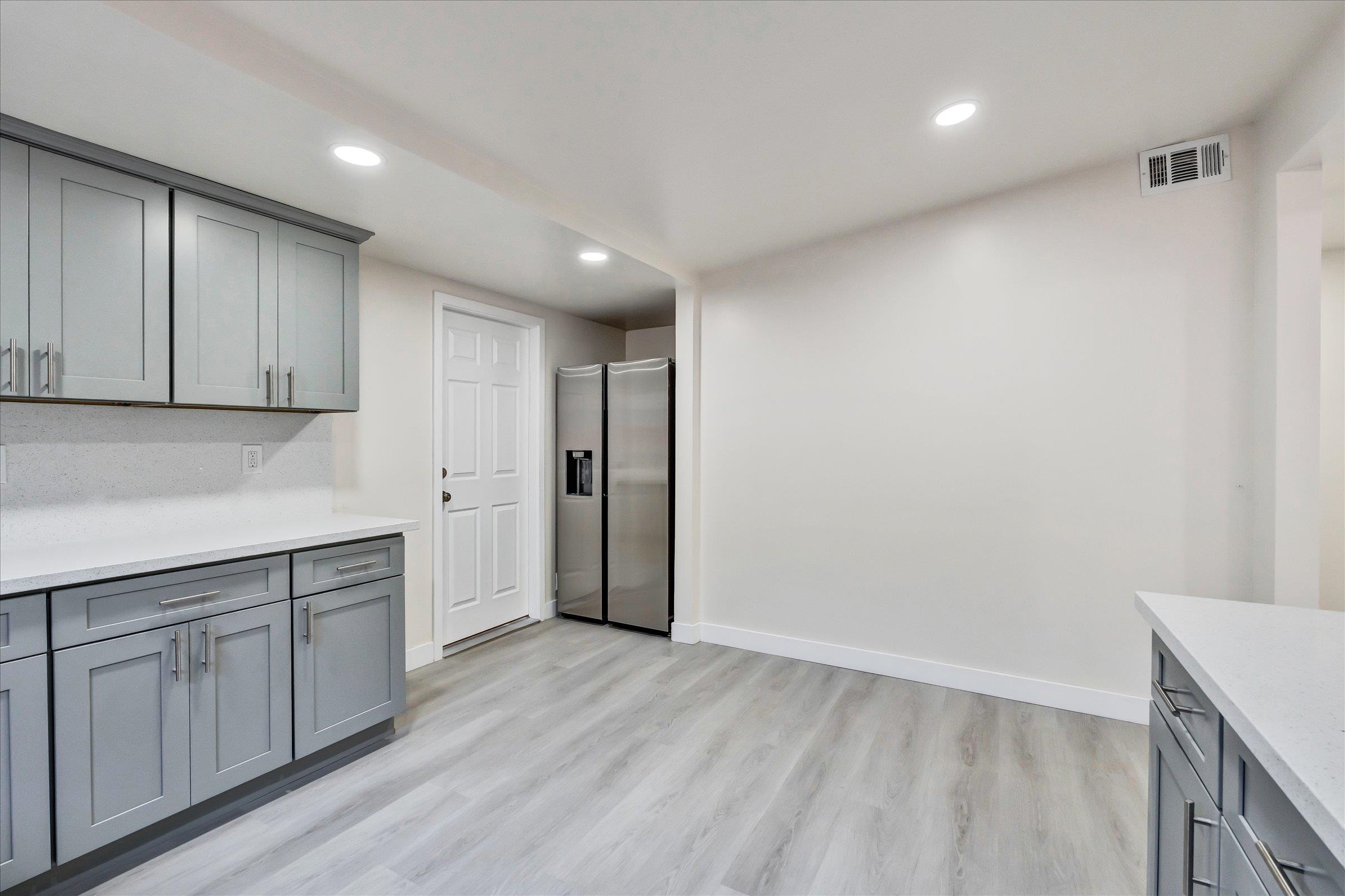 Detail Gallery Image 18 of 34 For 28315 Rochelle Ave, Hayward,  CA 94544 - 5 Beds | 3 Baths