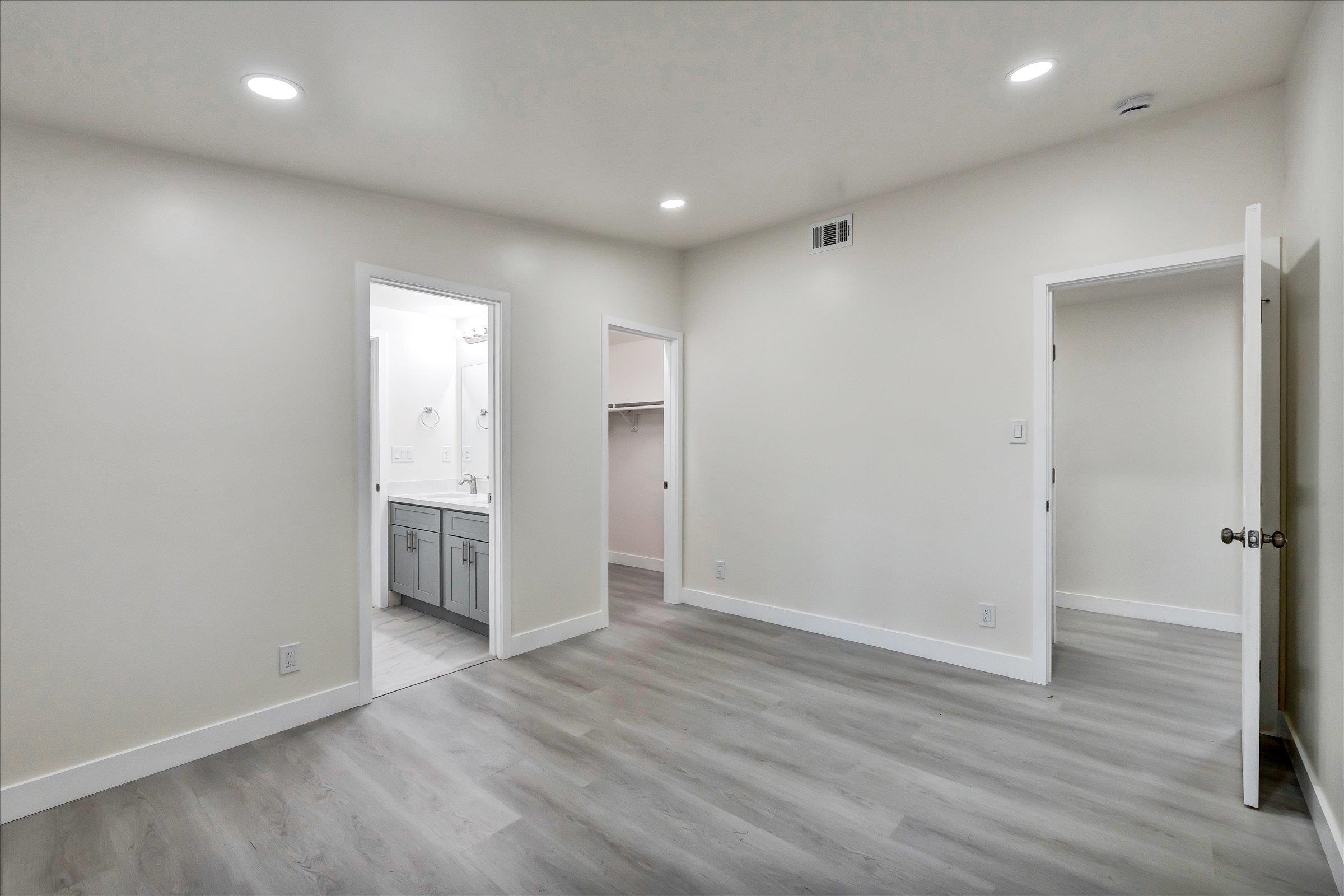 Detail Gallery Image 27 of 34 For 28315 Rochelle Ave, Hayward,  CA 94544 - 5 Beds | 3 Baths