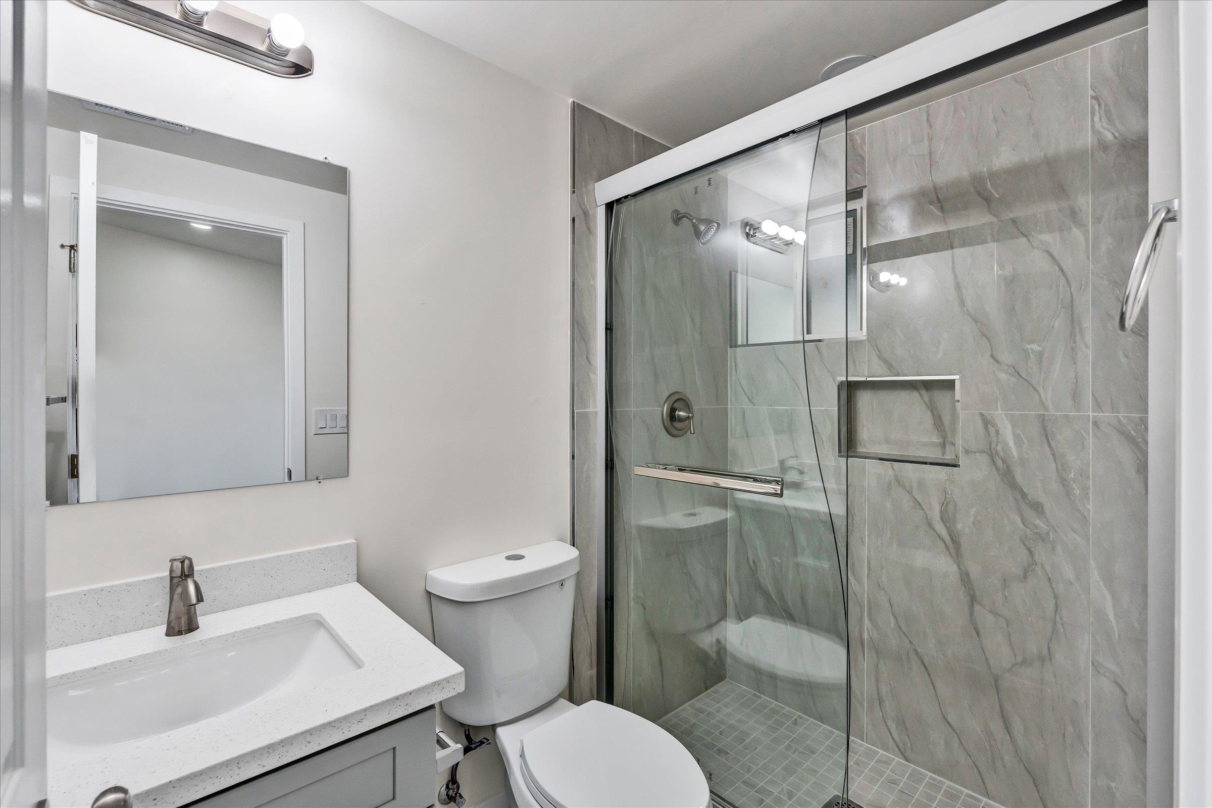 Detail Gallery Image 31 of 34 For 28315 Rochelle Ave, Hayward,  CA 94544 - 5 Beds | 3 Baths