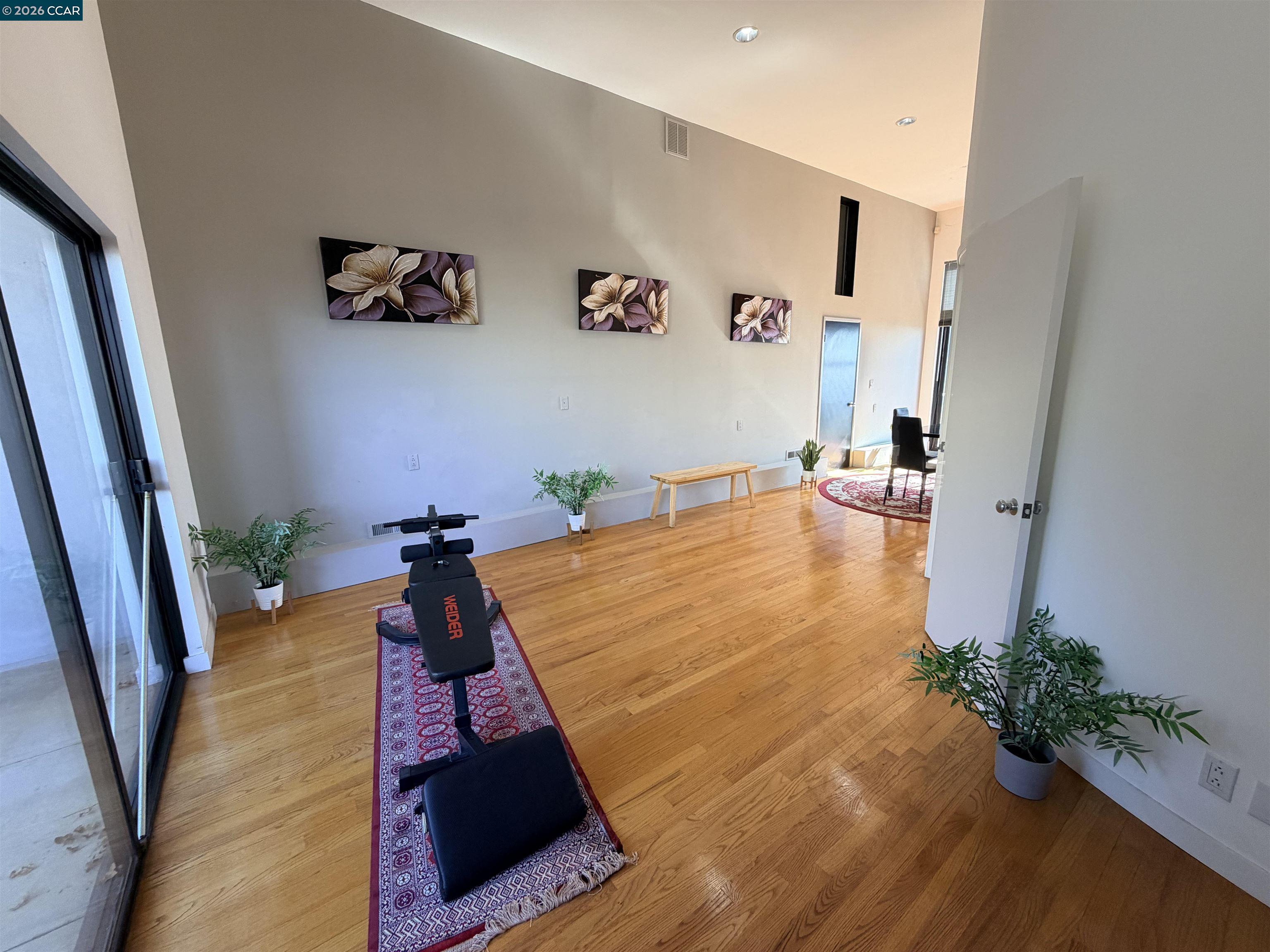 Detail Gallery Image 18 of 21 For , Berkeley,  CA 94705 - 3 Beds | 3 Baths