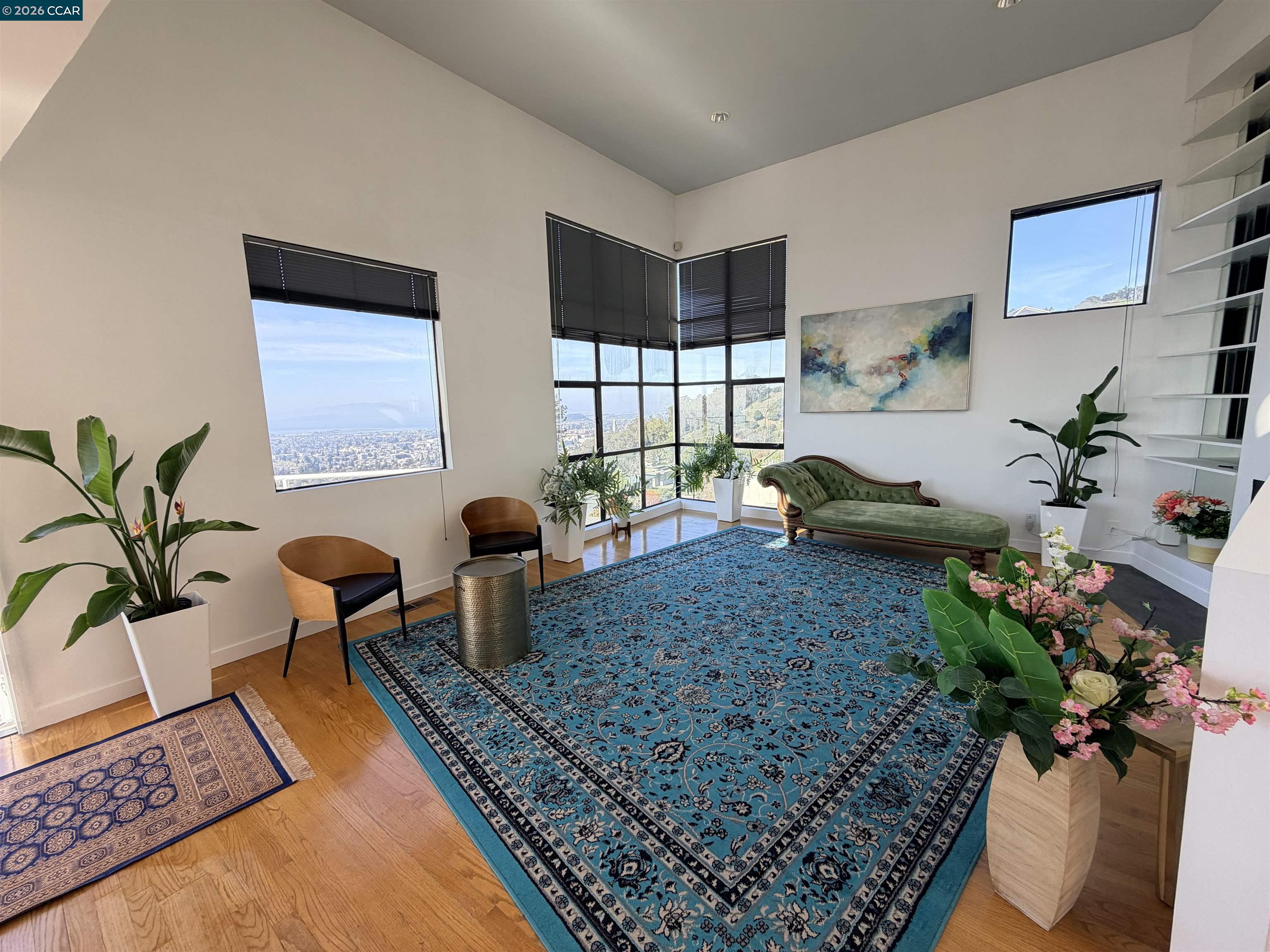 Detail Gallery Image 6 of 21 For , Berkeley,  CA 94705 - 3 Beds | 3 Baths