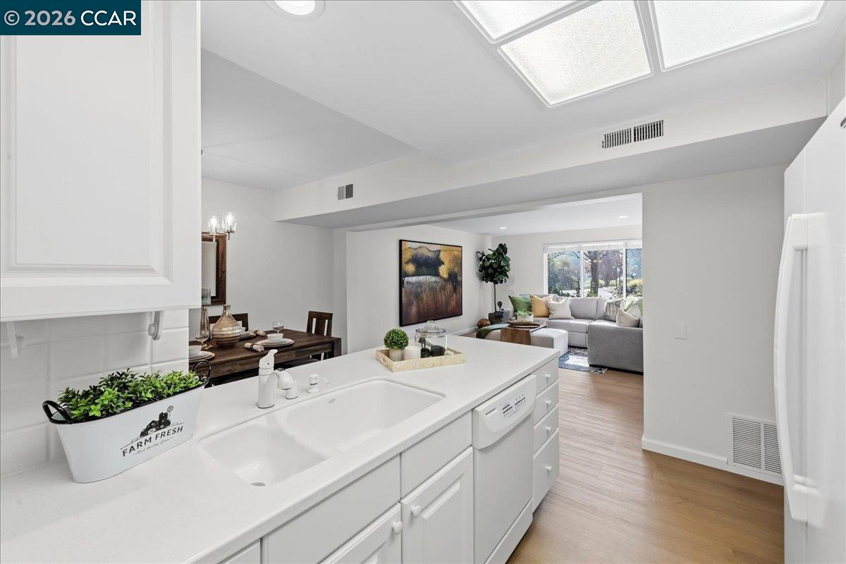 Photo #18: 41122996 Listing: Photo #18