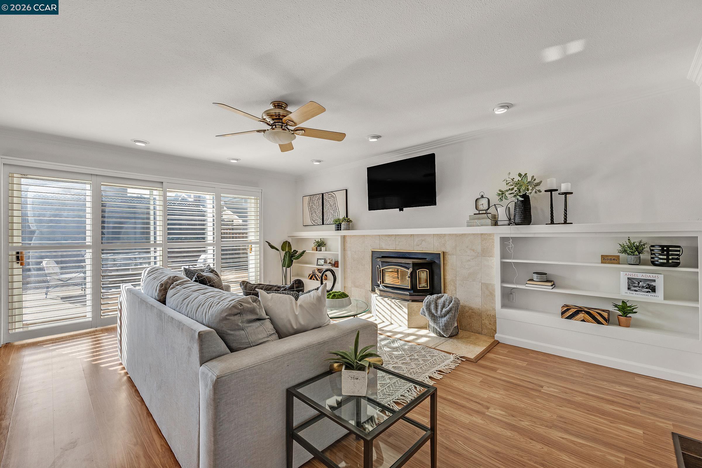 Detail Gallery Image 4 of 38 For 9597 Davona Dr, San Ramon,  CA 94583 - 4 Beds | 2/1 Baths