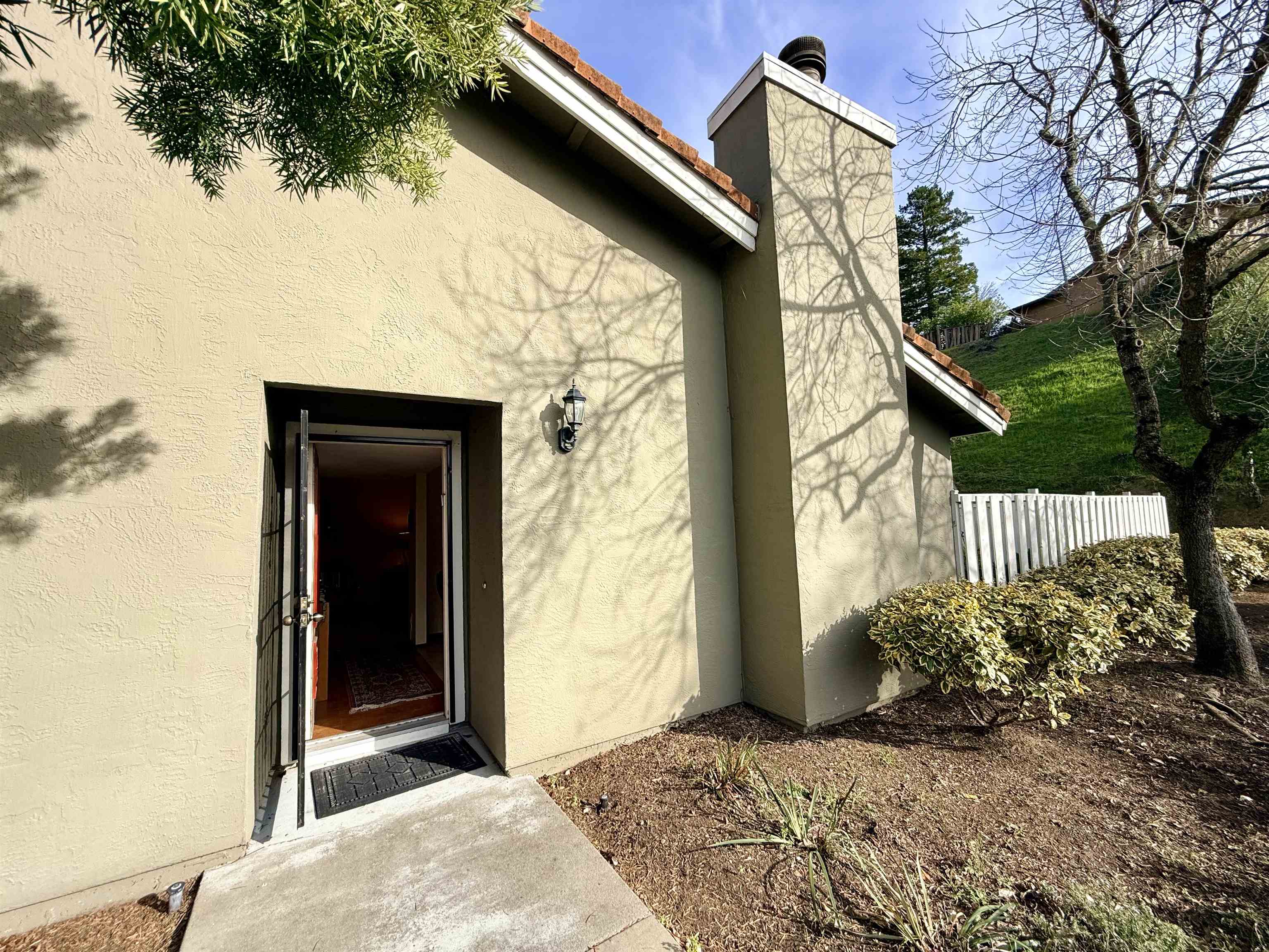 Photo #4: 41122999 Listing: Photo #4