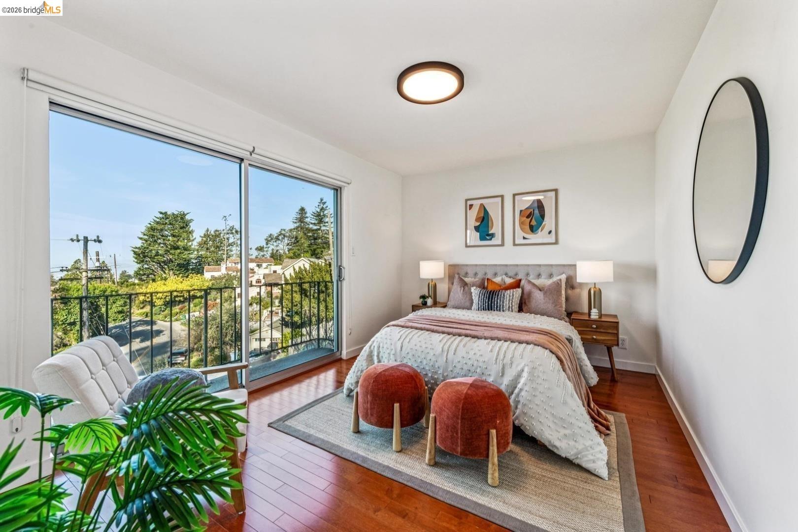 Detail Gallery Image 17 of 22 For 935 Grizzly Peak Blvd, Berkeley,  CA 94708 - 4 Beds | 2/1 Baths