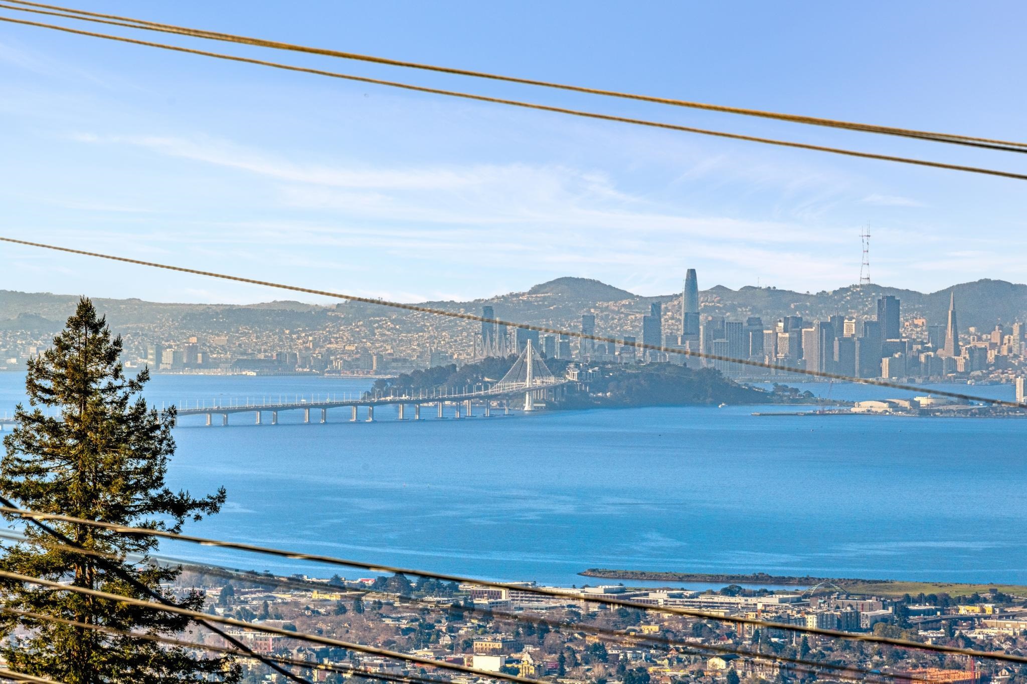 Detail Gallery Image 21 of 35 For 935 Grizzly Peak Blvd, Berkeley,  CA 94708 - 4 Beds | 2/1 Baths