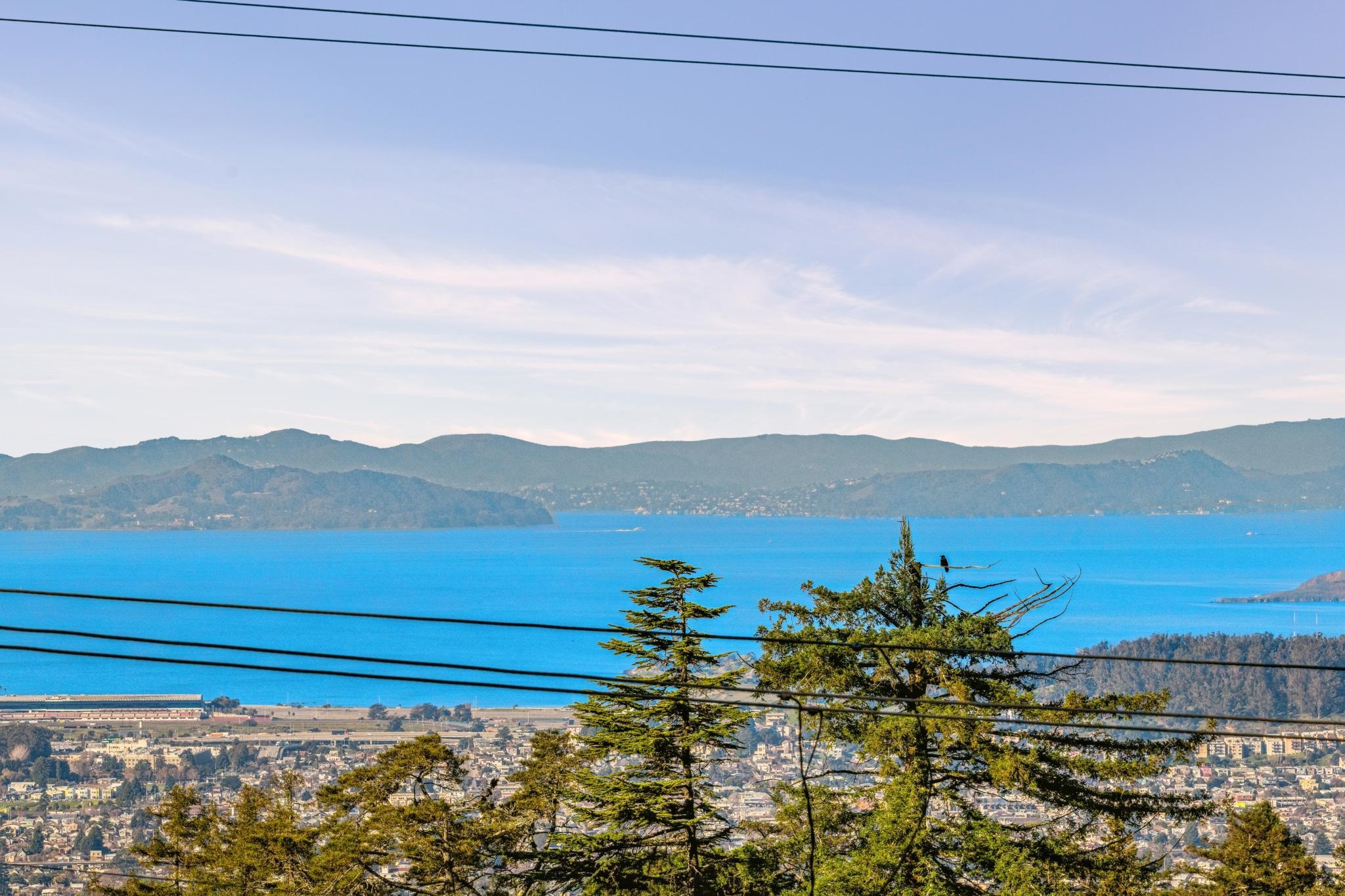 Detail Gallery Image 33 of 35 For 935 Grizzly Peak Blvd, Berkeley,  CA 94708 - 4 Beds | 2/1 Baths