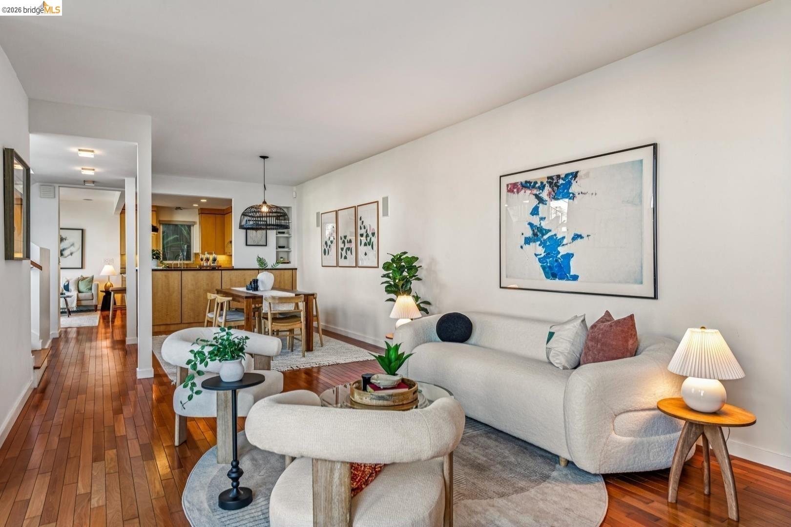 Detail Gallery Image 8 of 22 For 935 Grizzly Peak Blvd, Berkeley,  CA 94708 - 4 Beds | 2/1 Baths