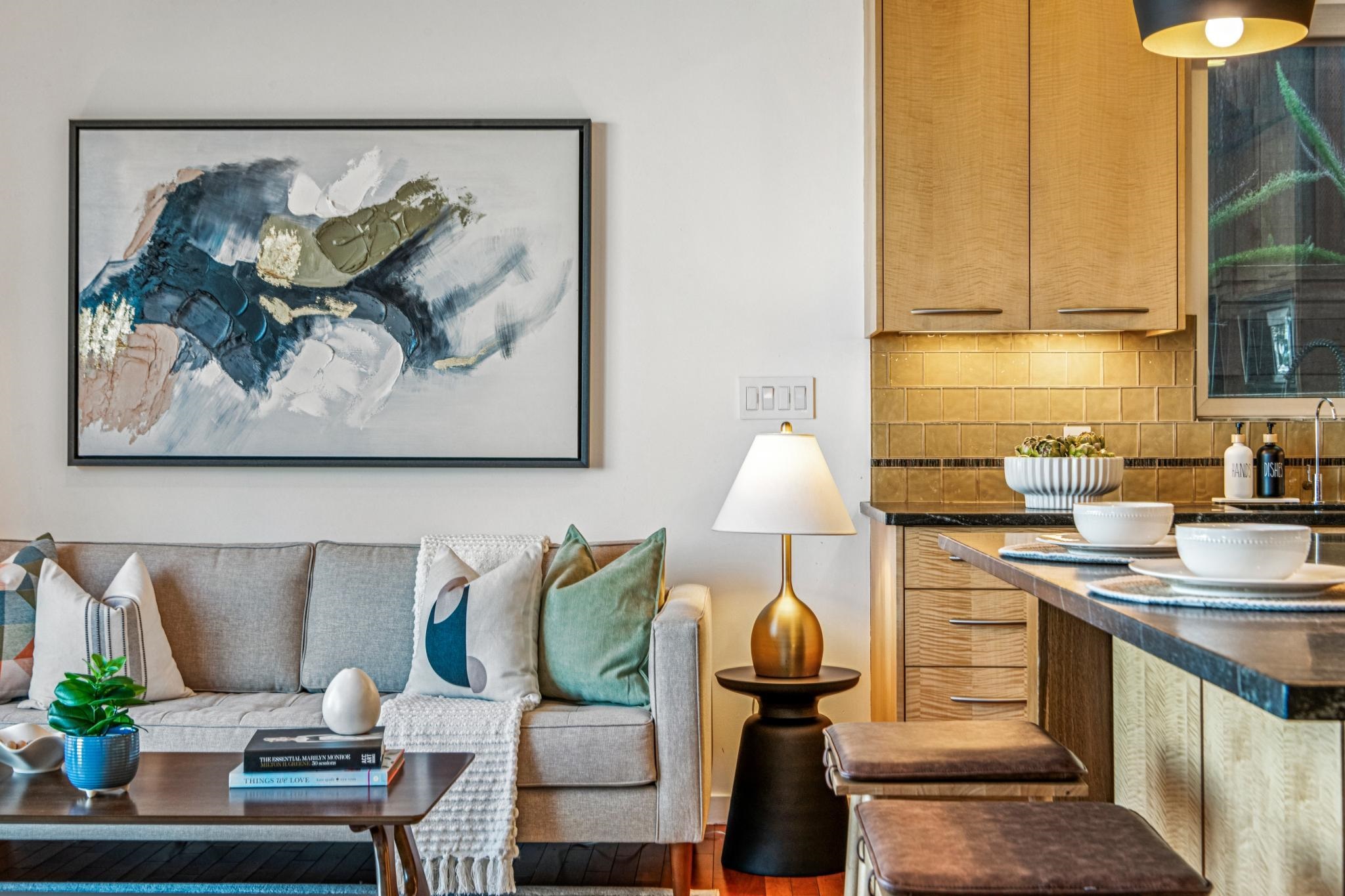 Detail Gallery Image 8 of 35 For 935 Grizzly Peak Blvd, Berkeley,  CA 94708 - 4 Beds | 2/1 Baths