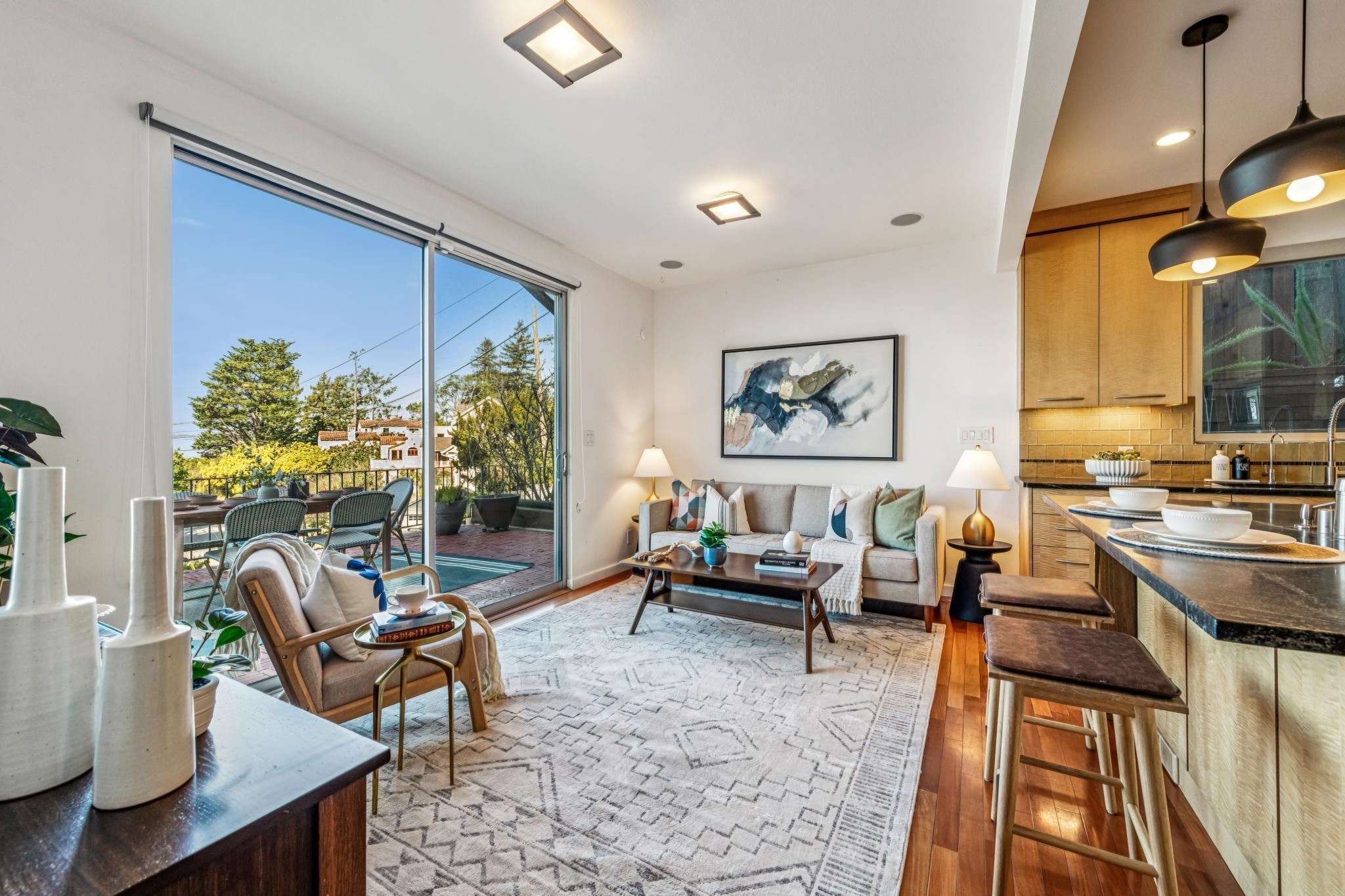 Detail Gallery Image 9 of 35 For 935 Grizzly Peak Blvd, Berkeley,  CA 94708 - 4 Beds | 2/1 Baths