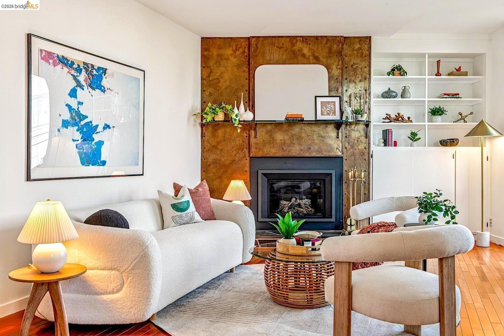 Detail Gallery Image 10 of 20 For 935 Grizzly Peak Blvd, Berkeley,  CA 94708 - 4 Beds | 2/1 Baths