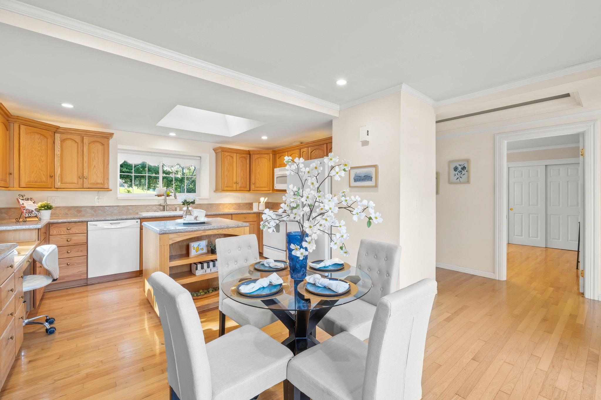 Detail Gallery Image 6 of 40 For 851 Luz Ct, Danville,  CA 94526 - 3 Beds | 2 Baths