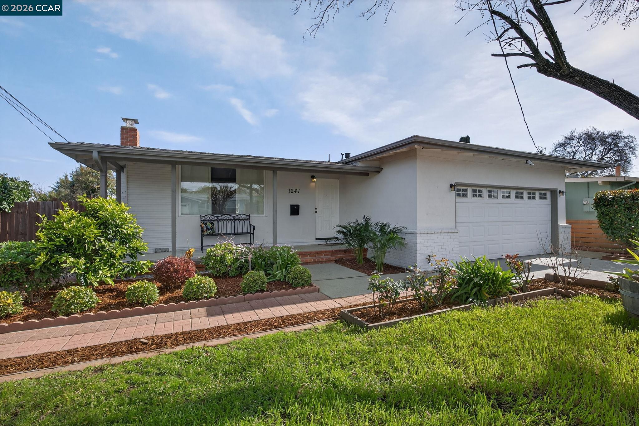 Detail Gallery Image 2 of 26 For 1241 Raymond Dr, Pacheco,  CA 94553 - 4 Beds | 2 Baths