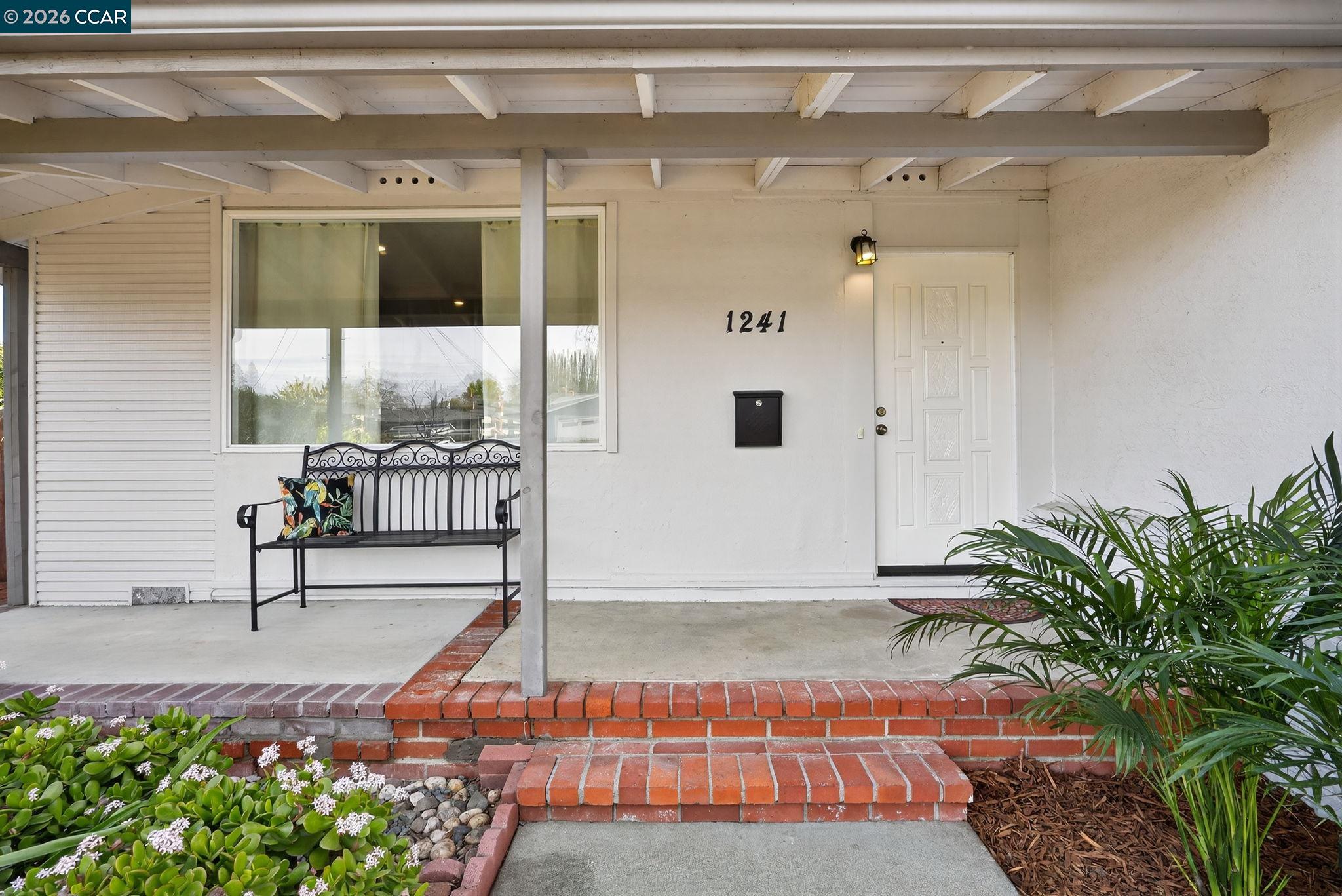 Detail Gallery Image 3 of 26 For 1241 Raymond Dr, Pacheco,  CA 94553 - 4 Beds | 2 Baths