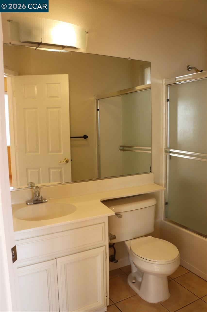 Detail Gallery Image 13 of 34 For 4037 Coleman Circle, Richmond,  CA 94806 - 4 Beds | 3/3 Baths