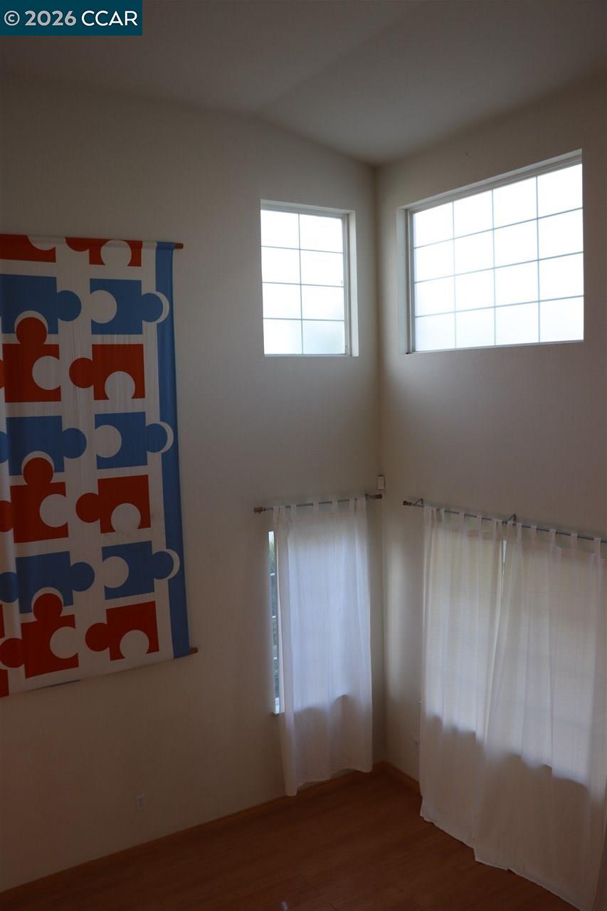 Detail Gallery Image 14 of 34 For 4037 Coleman Circle, Richmond,  CA 94806 - 4 Beds | 3/3 Baths