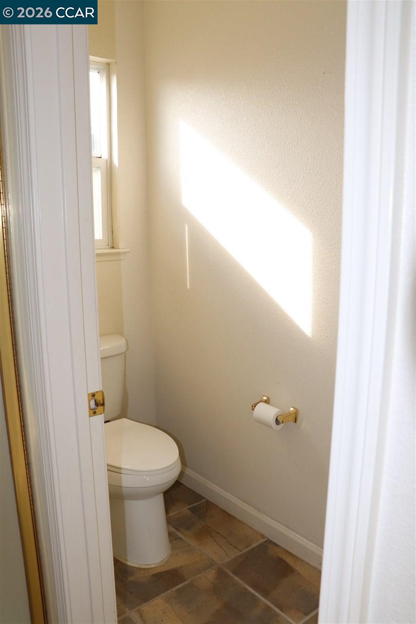 Detail Gallery Image 21 of 34 For 4037 Coleman Circle, Richmond,  CA 94806 - 4 Beds | 3/3 Baths