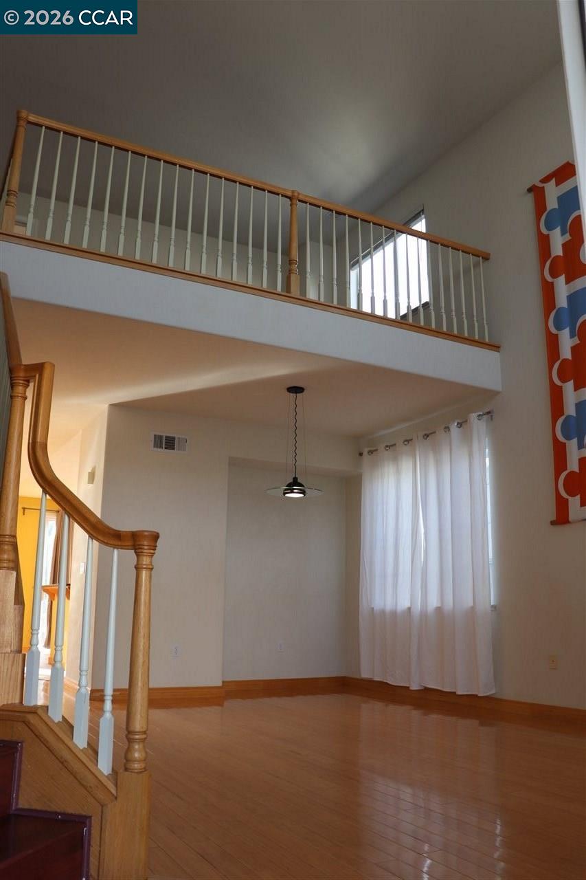 Detail Gallery Image 4 of 34 For 4037 Coleman Circle, Richmond,  CA 94806 - 4 Beds | 3/3 Baths