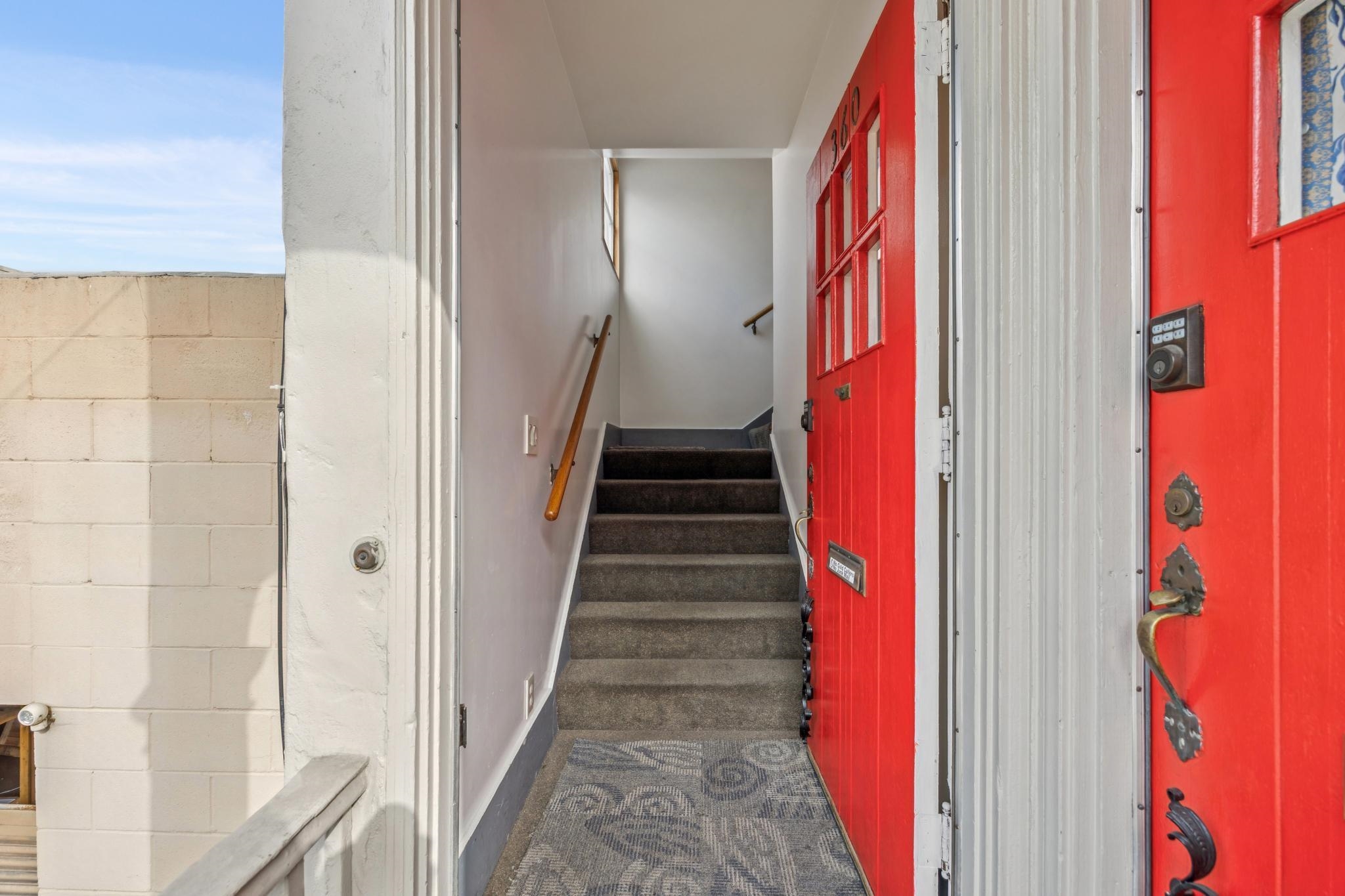 Detail Gallery Image 3 of 48 For 356-360 24th St, Oakland,  CA 94612 - – Beds | – Baths