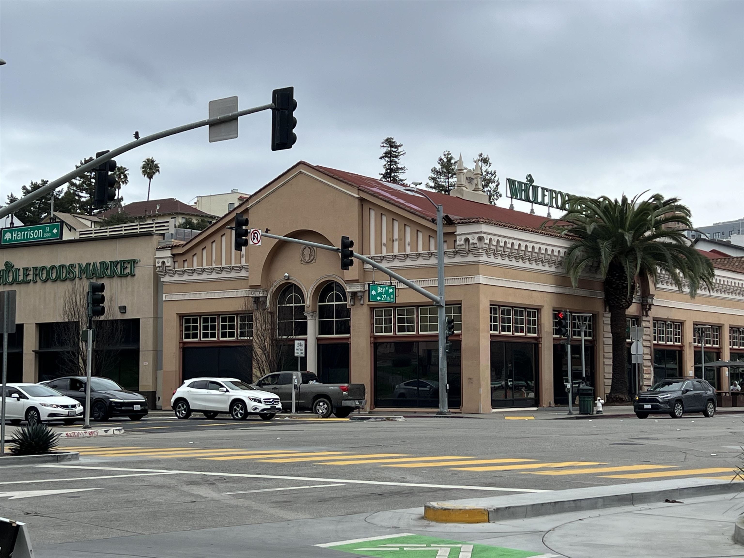 Detail Gallery Image 3 of 5 For 2409 Valdez St, Oakland,  CA 94612 - – Beds | – Baths