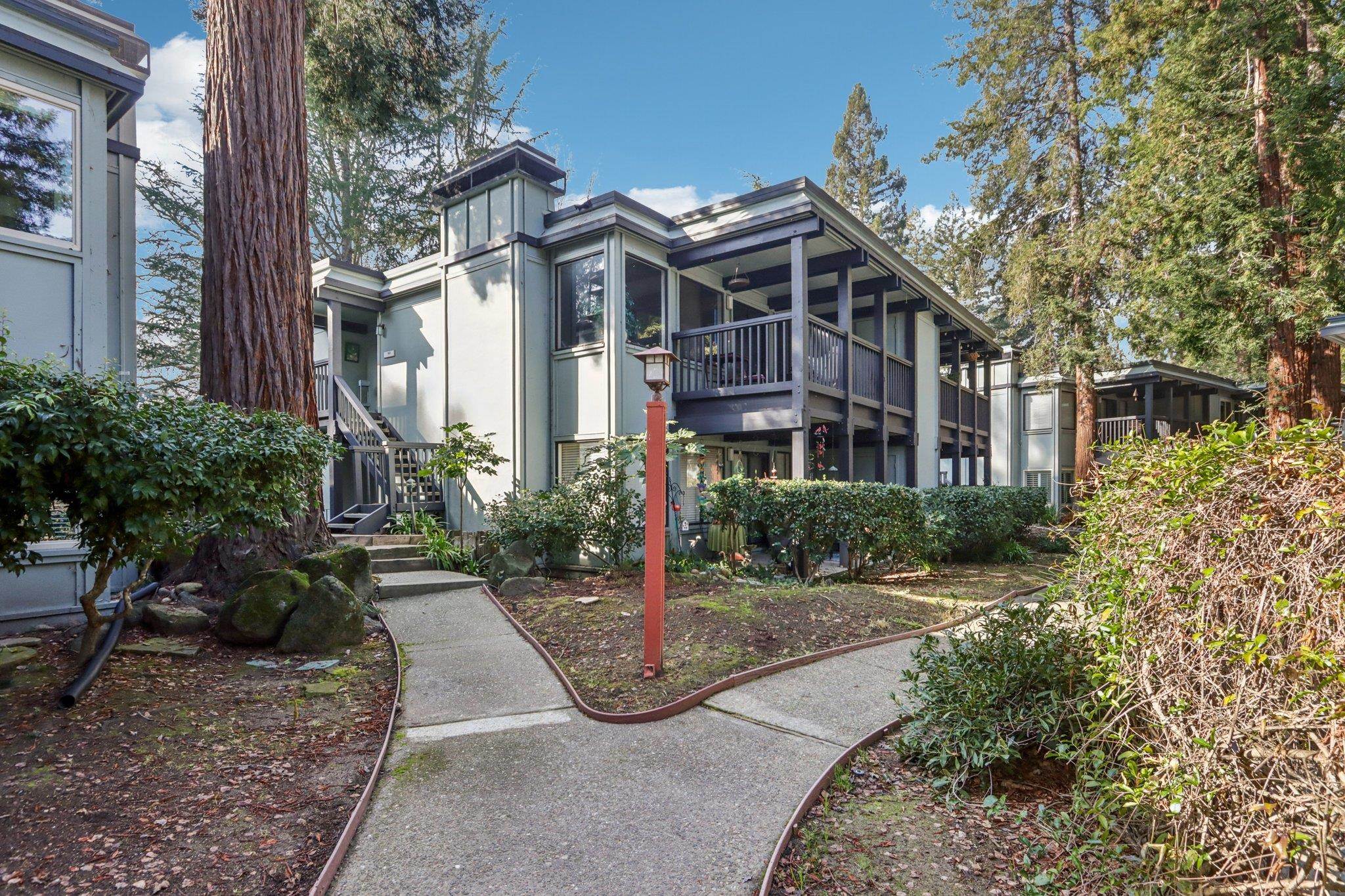 Detail Gallery Image 2 of 25 For 165 Rubicon Cir, Danville,  CA 94526 - 2 Beds | 2 Baths