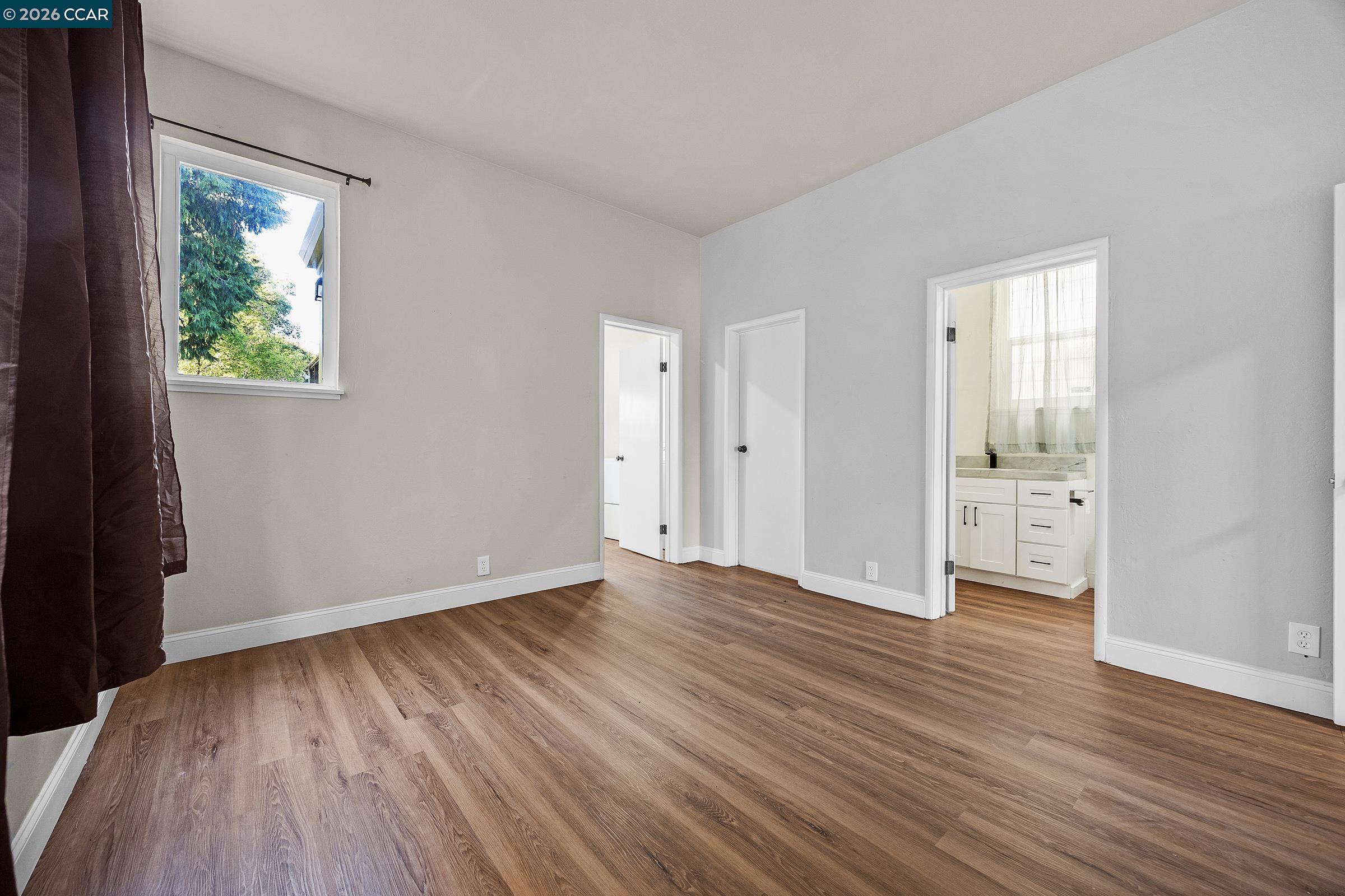 Detail Gallery Image 13 of 30 For 1923 West St, Oakland,  CA 94612 - 3 Beds | 2 Baths