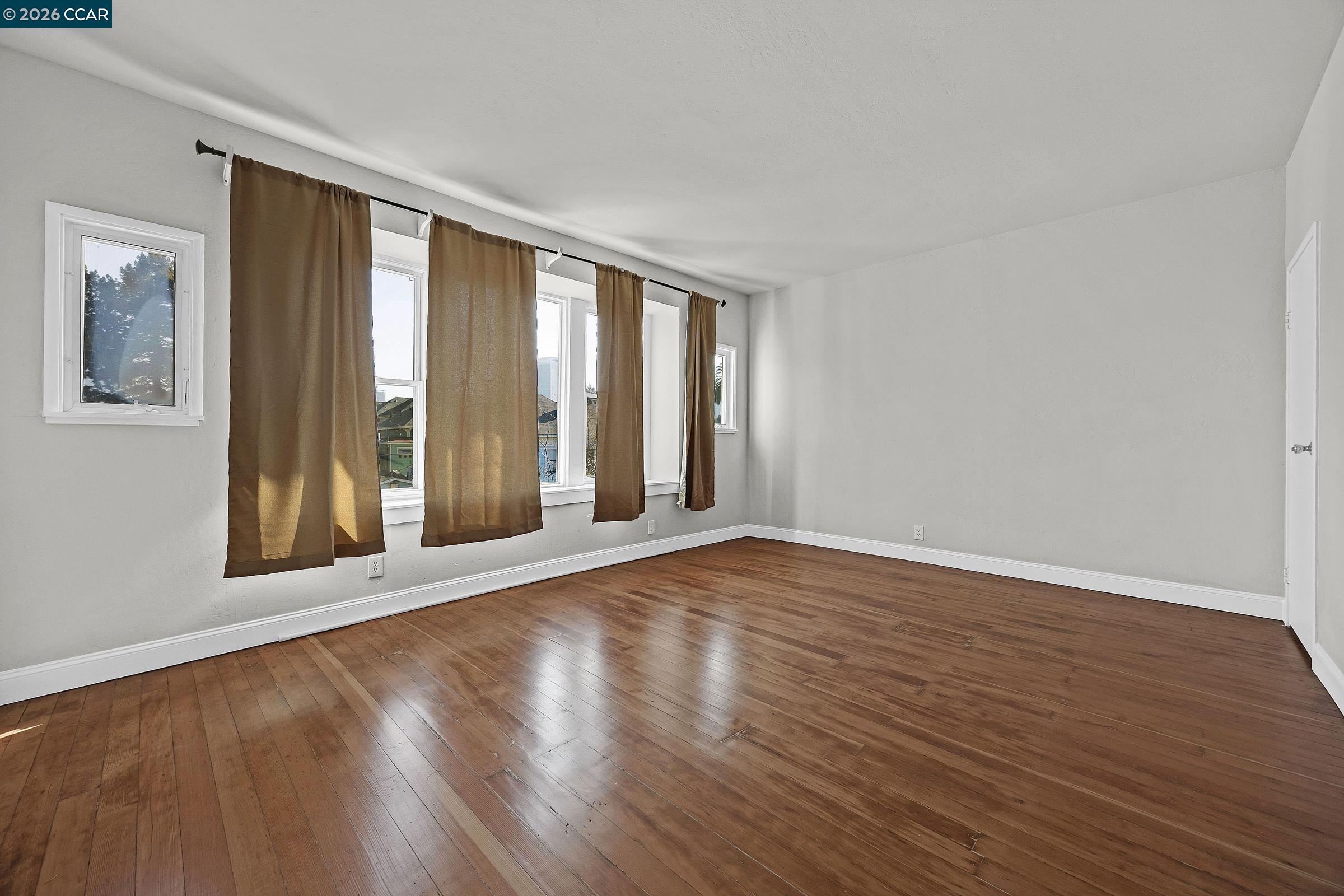 Detail Gallery Image 21 of 30 For 1923 West St, Oakland,  CA 94612 - 3 Beds | 2 Baths