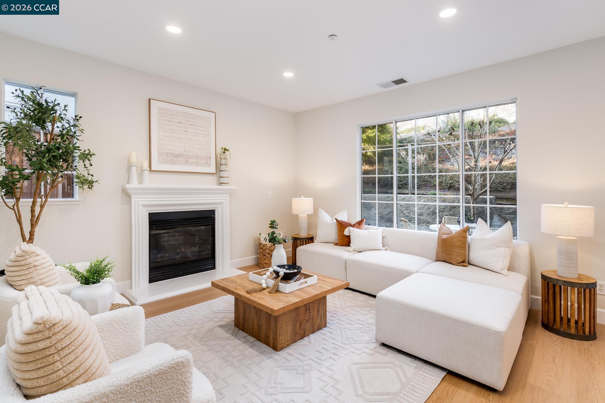 Detail Gallery Image 9 of 29 For 170 Shadowhill Cir, San Ramon,  CA 94583 - 4 Beds | 2/1 Baths