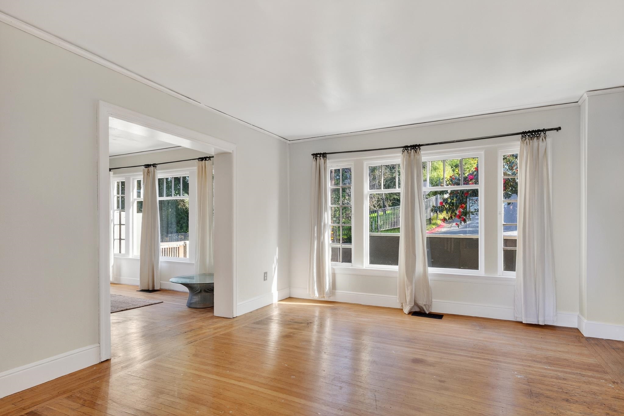 Detail Gallery Image 5 of 24 For 1106 Cragmont Ave, Berkeley,  CA 94708 - 2 Beds | 1 Baths