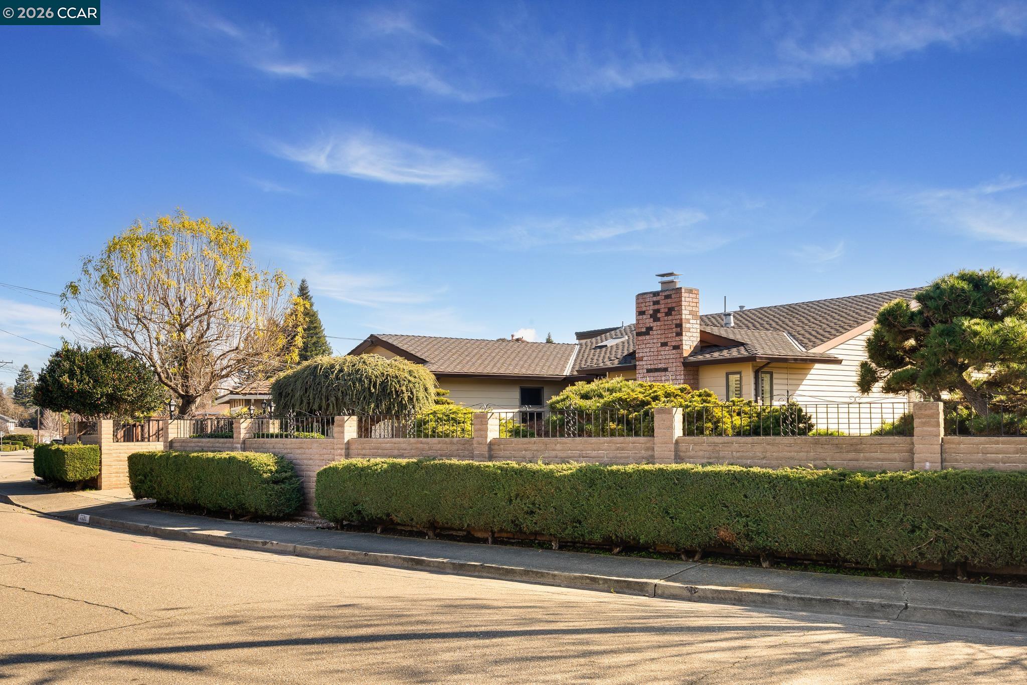 Detail Gallery Image 2 of 28 For 7591 Northland Pl, San Ramon,  CA 94583 - 3 Beds | 2 Baths