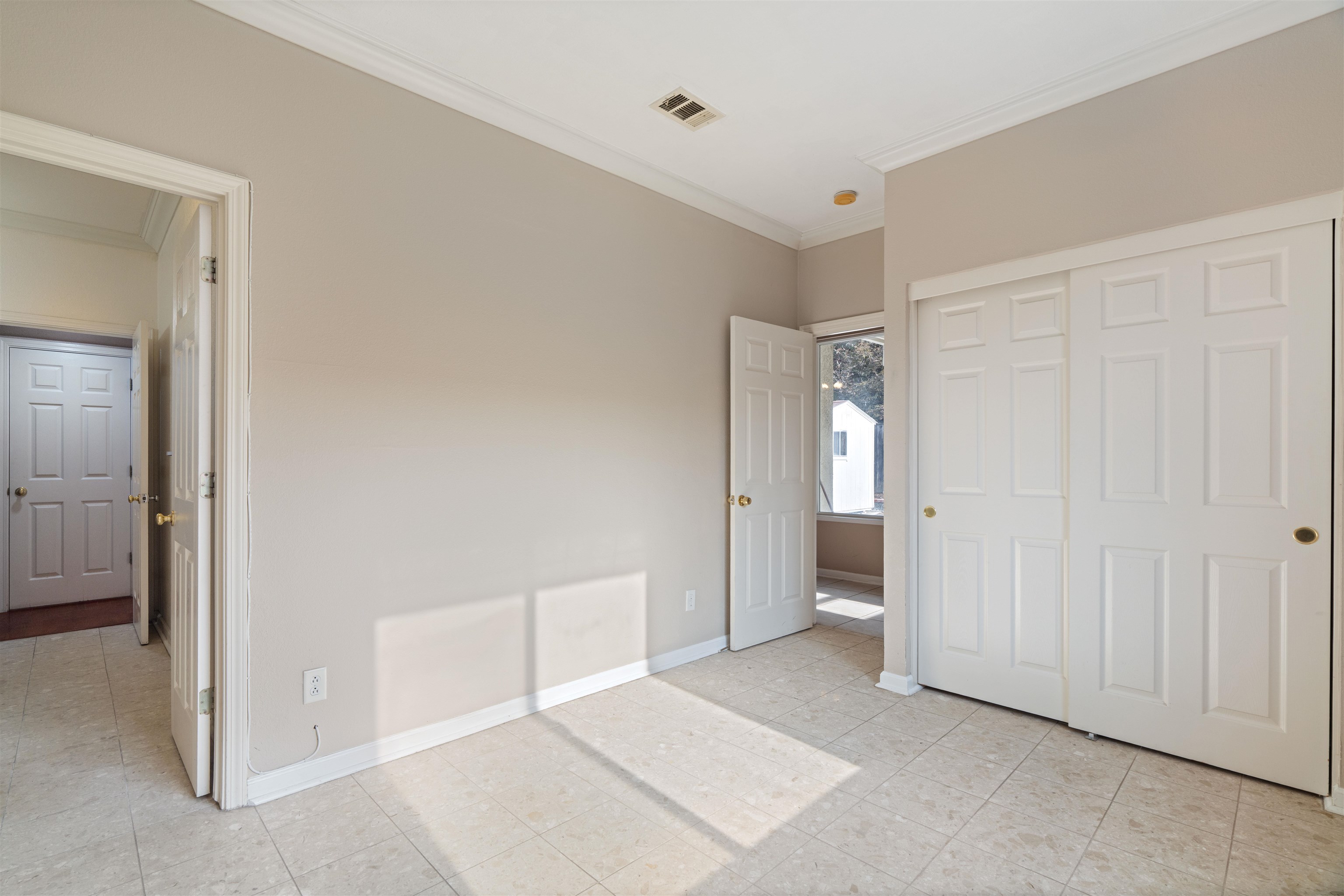 Detail Gallery Image 15 of 47 For 4925 Bay View Cir, Stockton,  CA 95219 - 4 Beds | 3 Baths