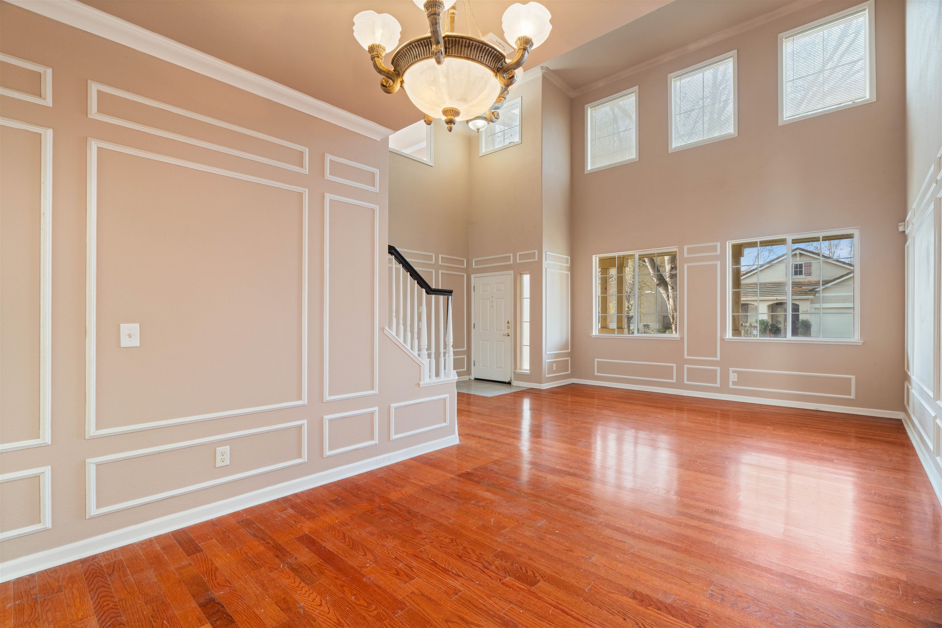 Detail Gallery Image 5 of 47 For 4925 Bay View Cir, Stockton,  CA 95219 - 4 Beds | 3 Baths