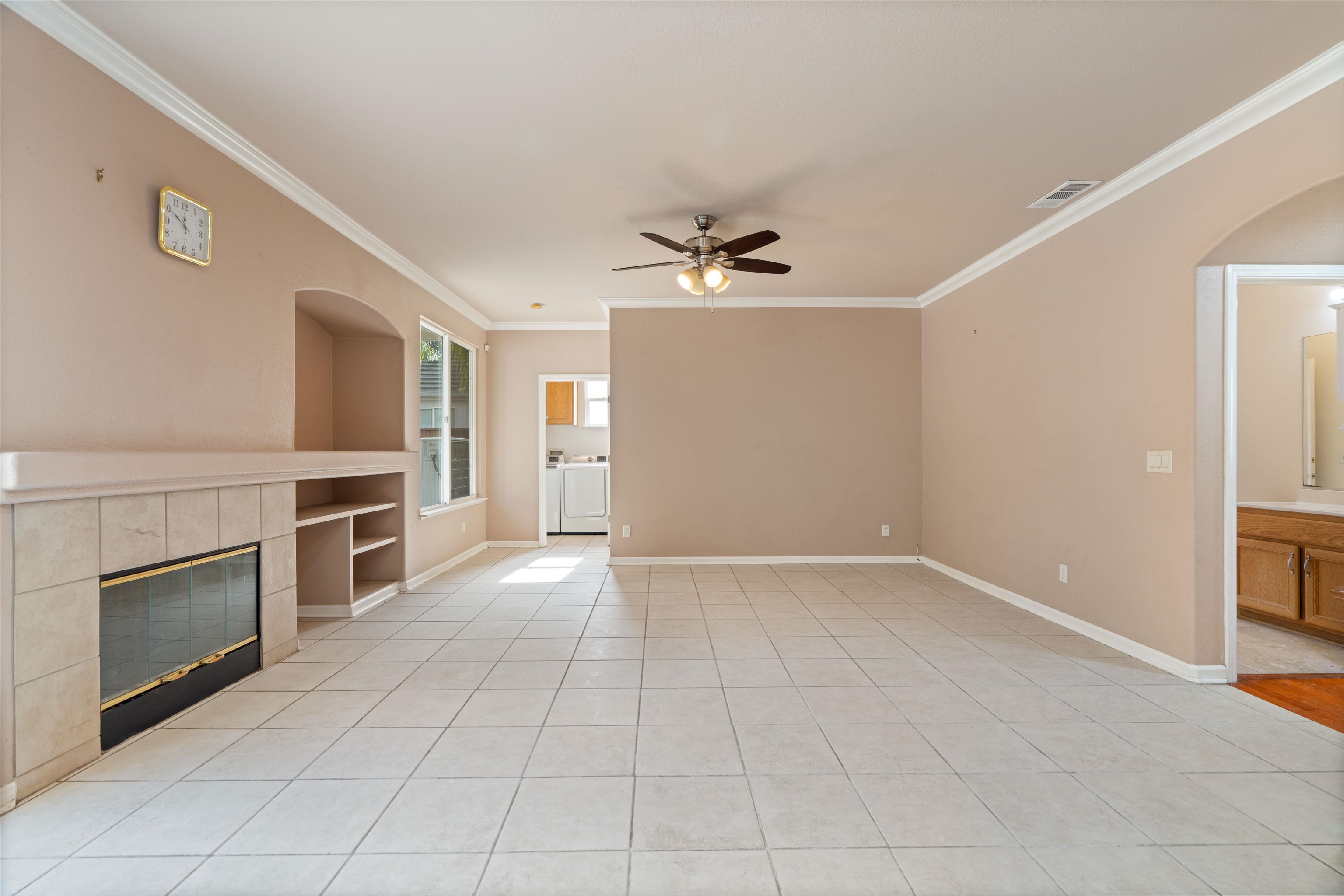 Detail Gallery Image 9 of 47 For 4925 Bay View Cir, Stockton,  CA 95219 - 4 Beds | 3 Baths