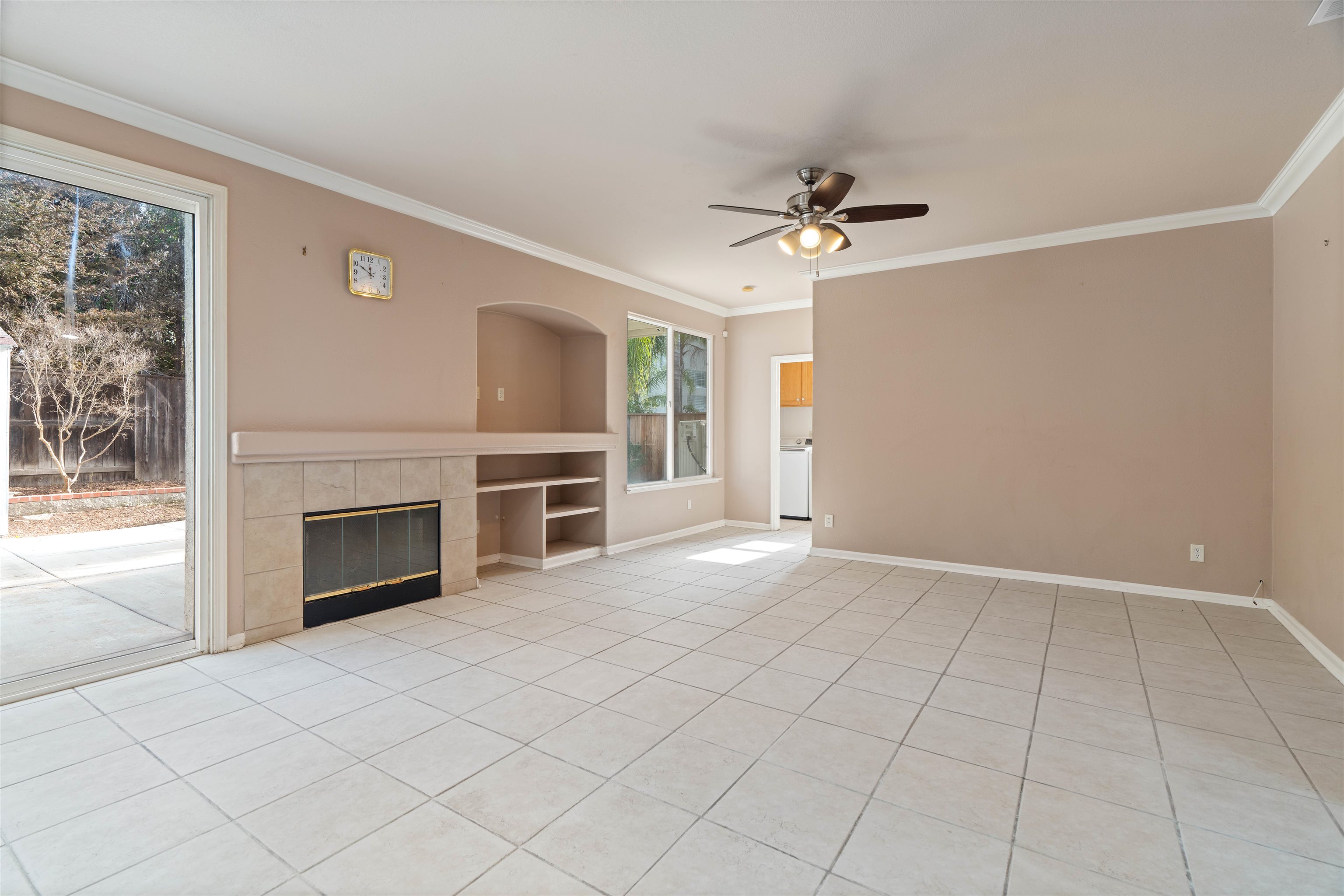 Detail Gallery Image 10 of 47 For 4925 Bay View Cir, Stockton,  CA 95219 - 4 Beds | 3 Baths