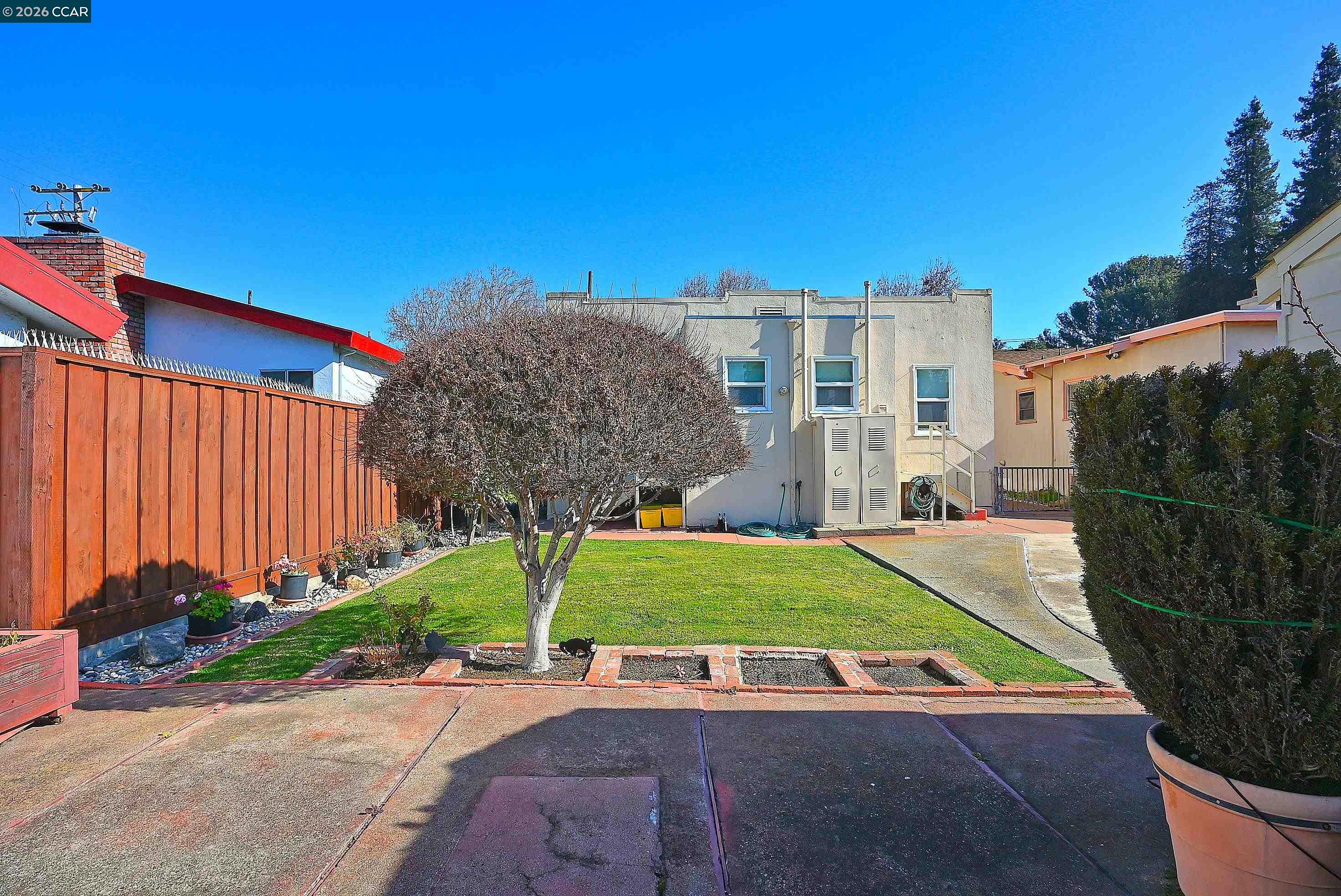 Detail Gallery Image 9 of 48 For 209-211 Arroyo Ave, San Leandro,  CA 94577 - – Beds | – Baths