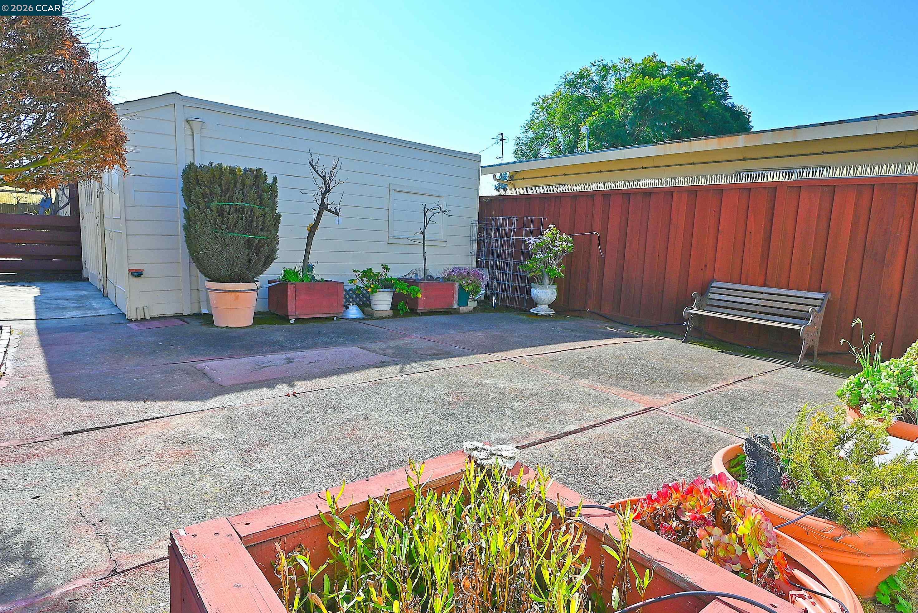 Detail Gallery Image 14 of 48 For 209 Arroyo Ave, San Leandro,  CA 94577 - 2 Beds | 2 Baths