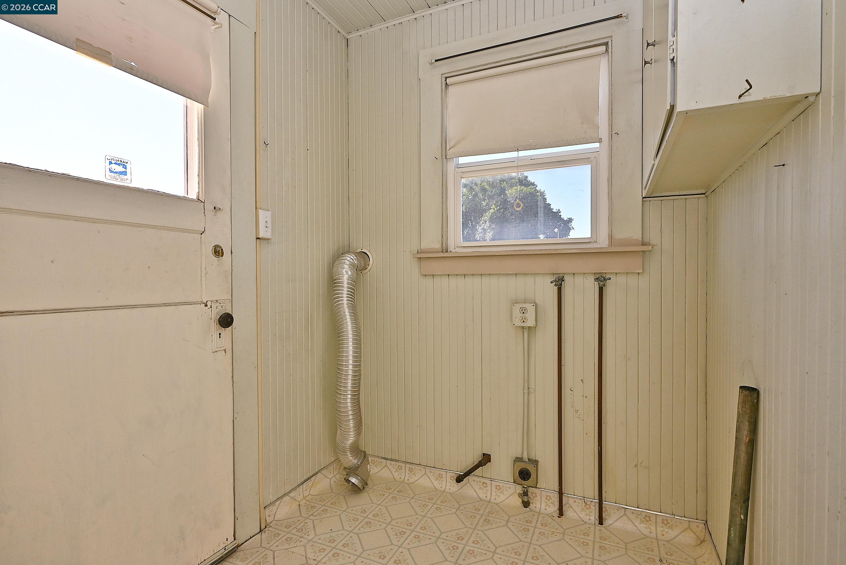 Detail Gallery Image 33 of 48 For 209 Arroyo Ave, San Leandro,  CA 94577 - 2 Beds | 2 Baths