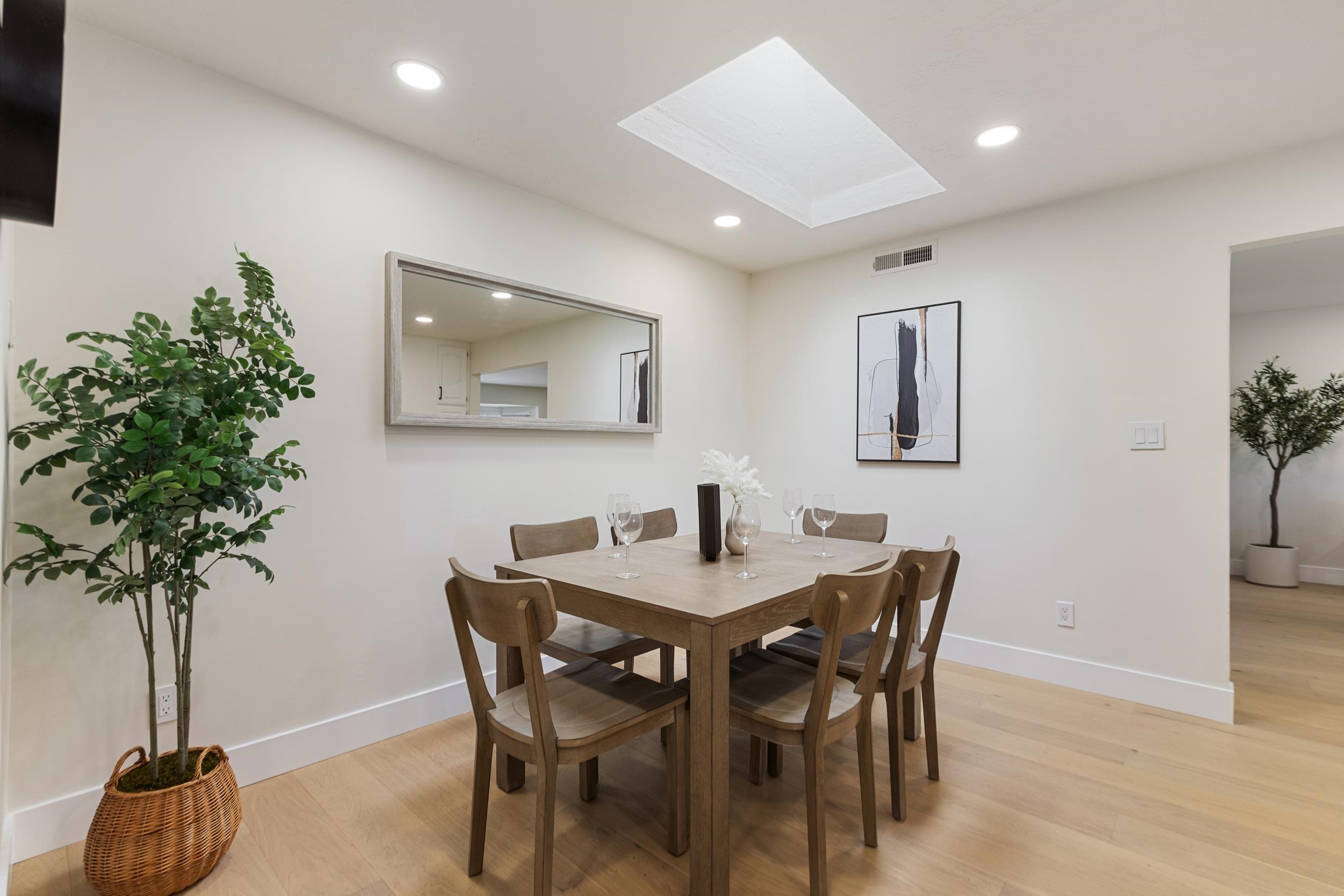 Detail Gallery Image 21 of 59 For 38952 Emrol Ave, Fremont,  CA 94536-7313 - 6 Beds | 3 Baths