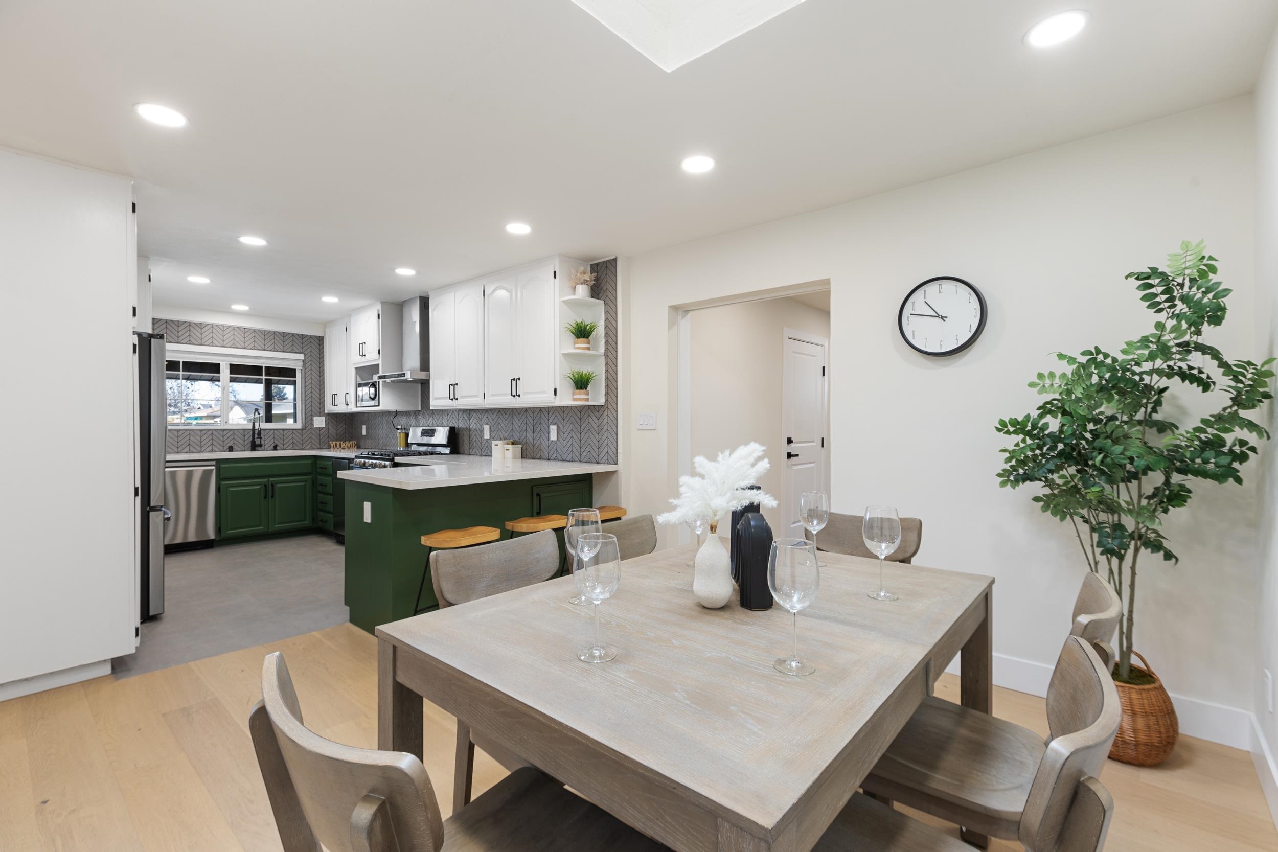 Detail Gallery Image 22 of 59 For 38952 Emrol Ave, Fremont,  CA 94536-7313 - 6 Beds | 3 Baths