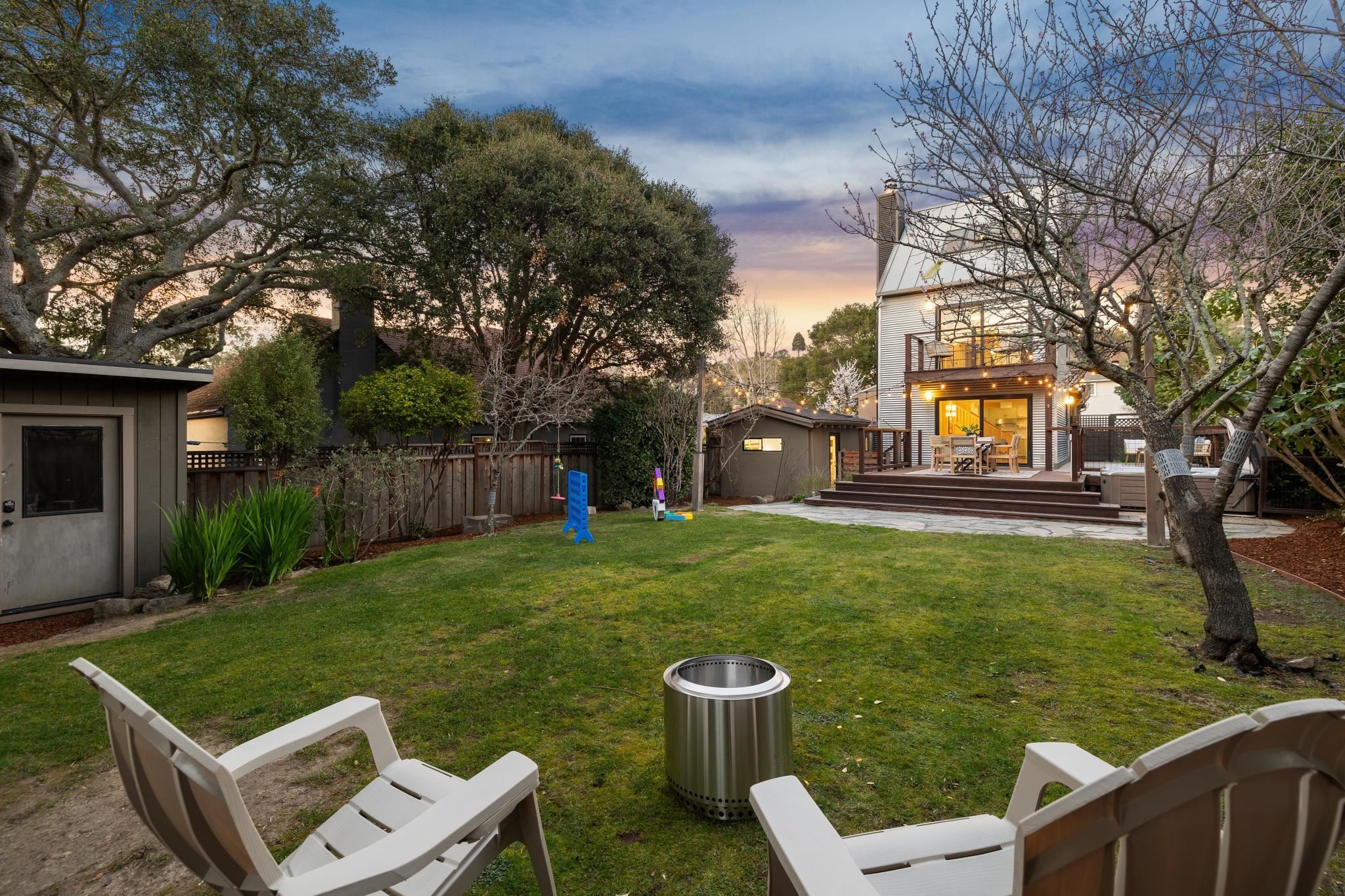 Detail Gallery Image 6 of 10 For 46 Ardmore Rd, Kensington,  CA 94707 - 3 Beds | 3 Baths