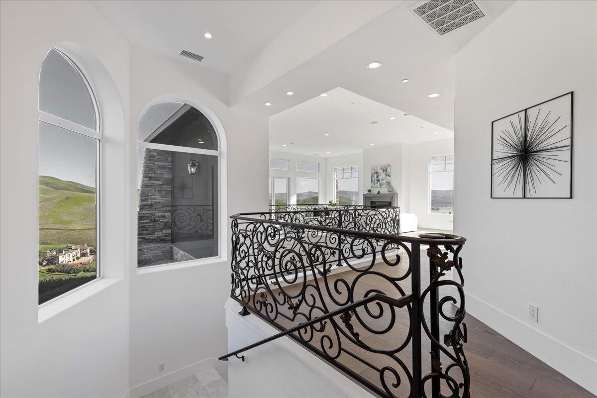 Detail Gallery Image 9 of 60 For 12400 Morgan Territory Rd, Livermore,  CA 94551 - 5 Beds | 5/1 Baths