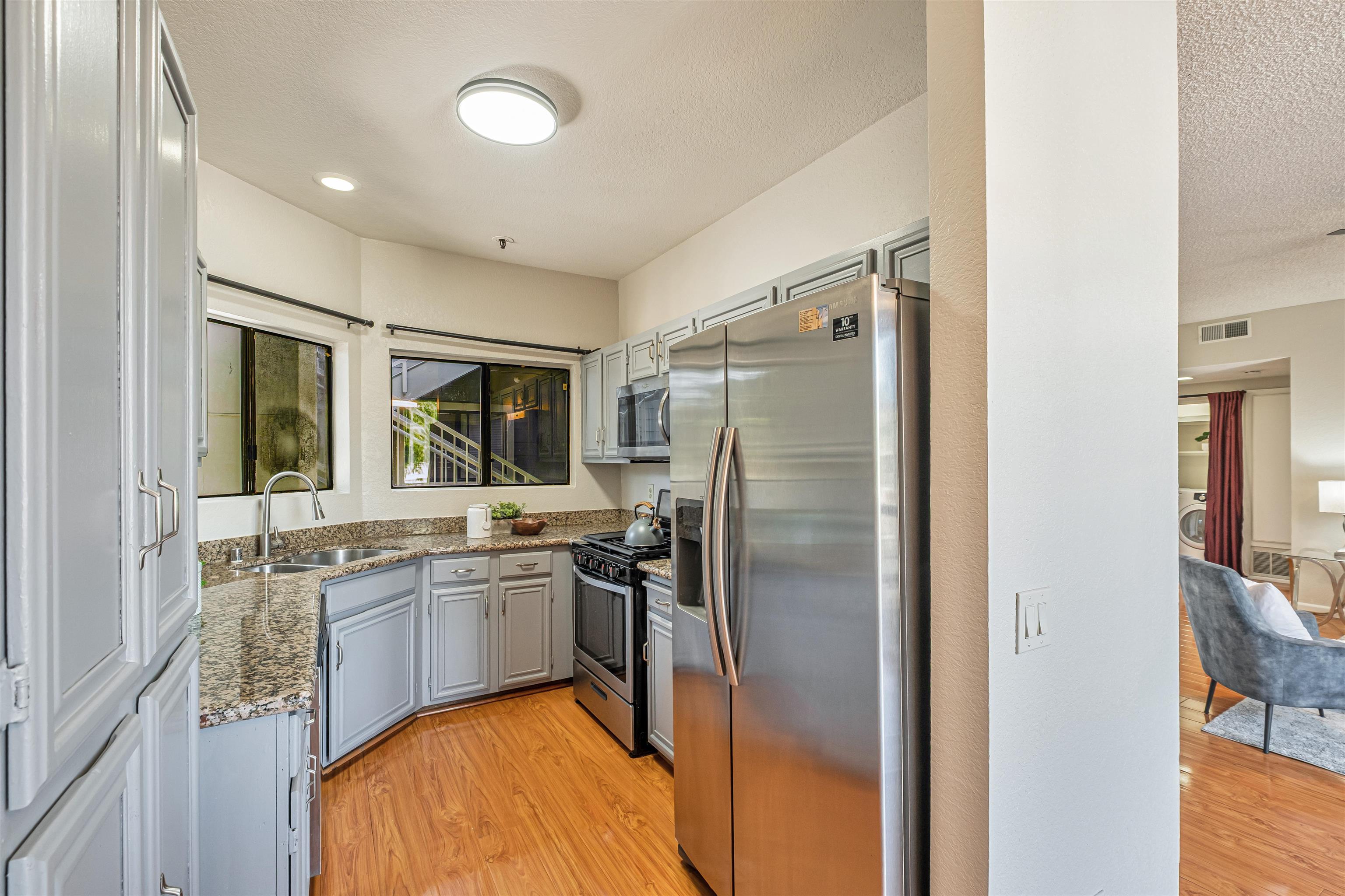 Detail Gallery Image 6 of 34 For 3402 Pinewood Ter #211,  Fremont,  CA 94536 - 2 Beds | 2 Baths