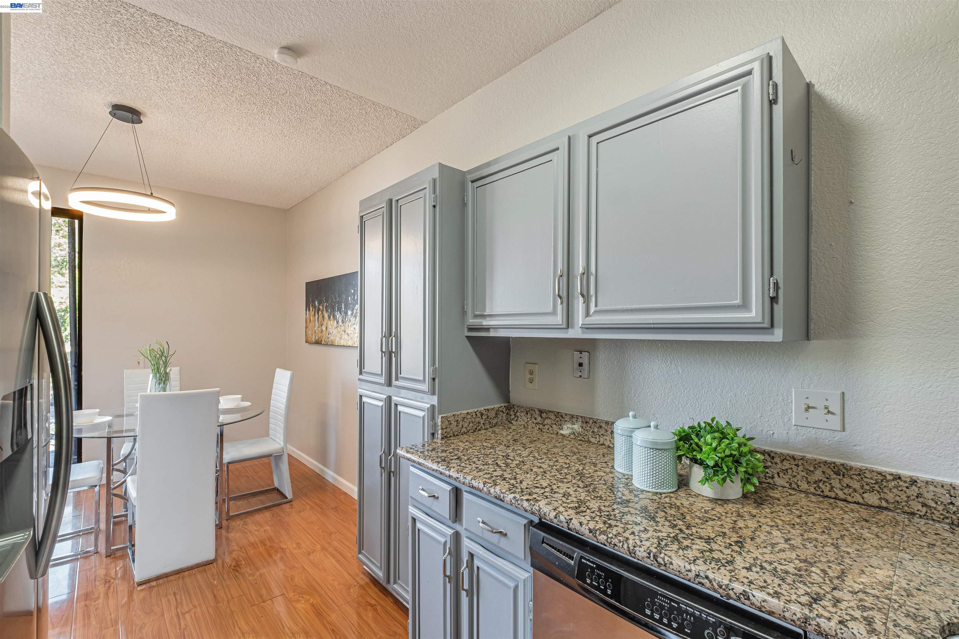 Photo #9: 41123028 Listing: Photo #9