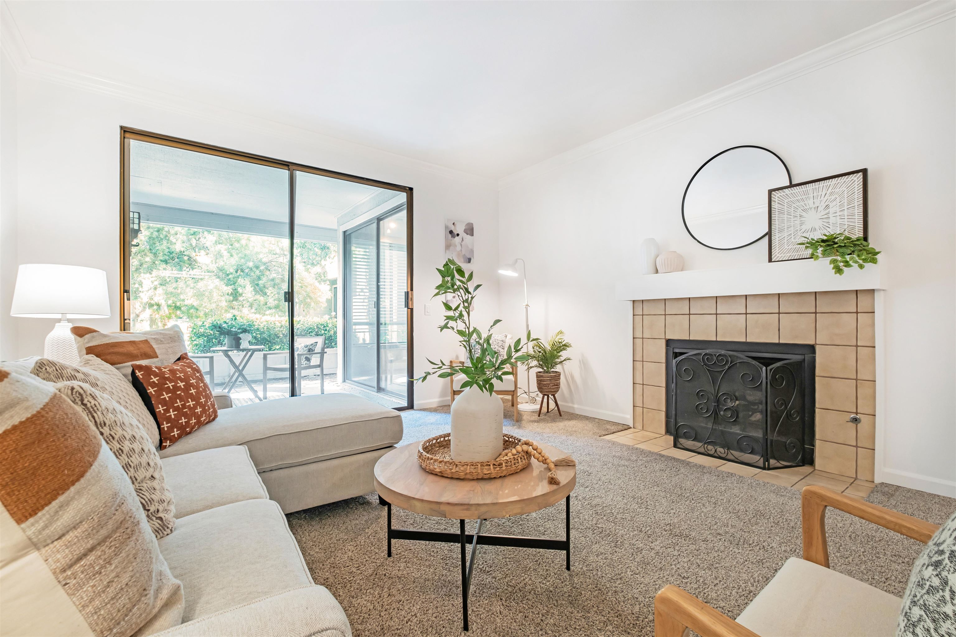 Photo #2: 41123031 Listing: Photo #2