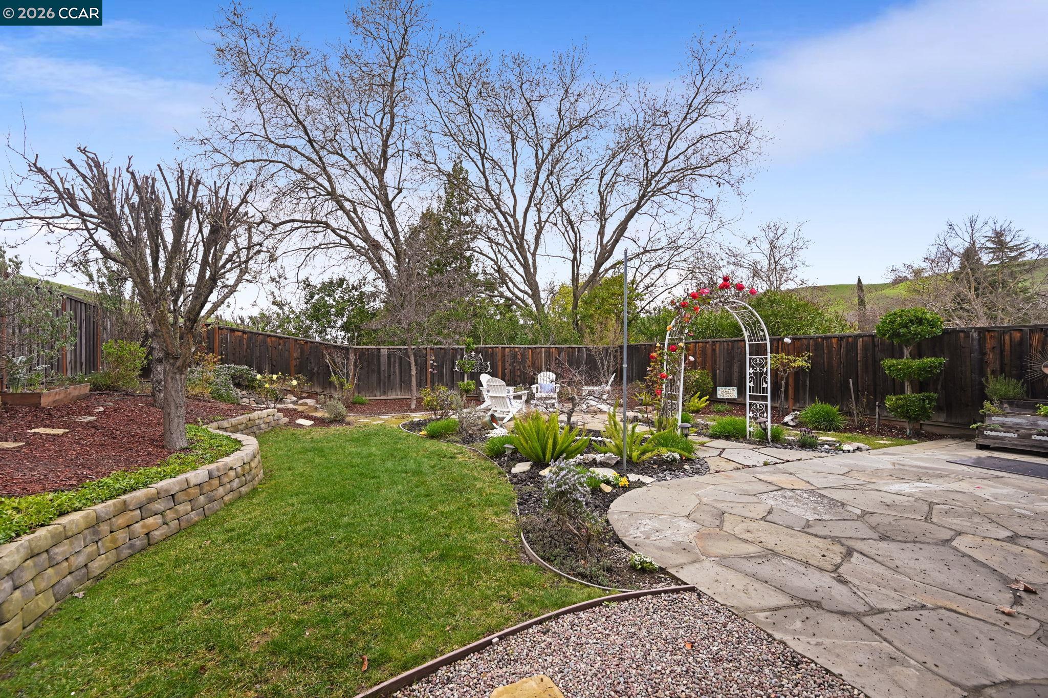 Detail Gallery Image 27 of 37 For 2020 Shady Creek Pl, Danville,  CA 94526 - 4 Beds | 2/1 Baths