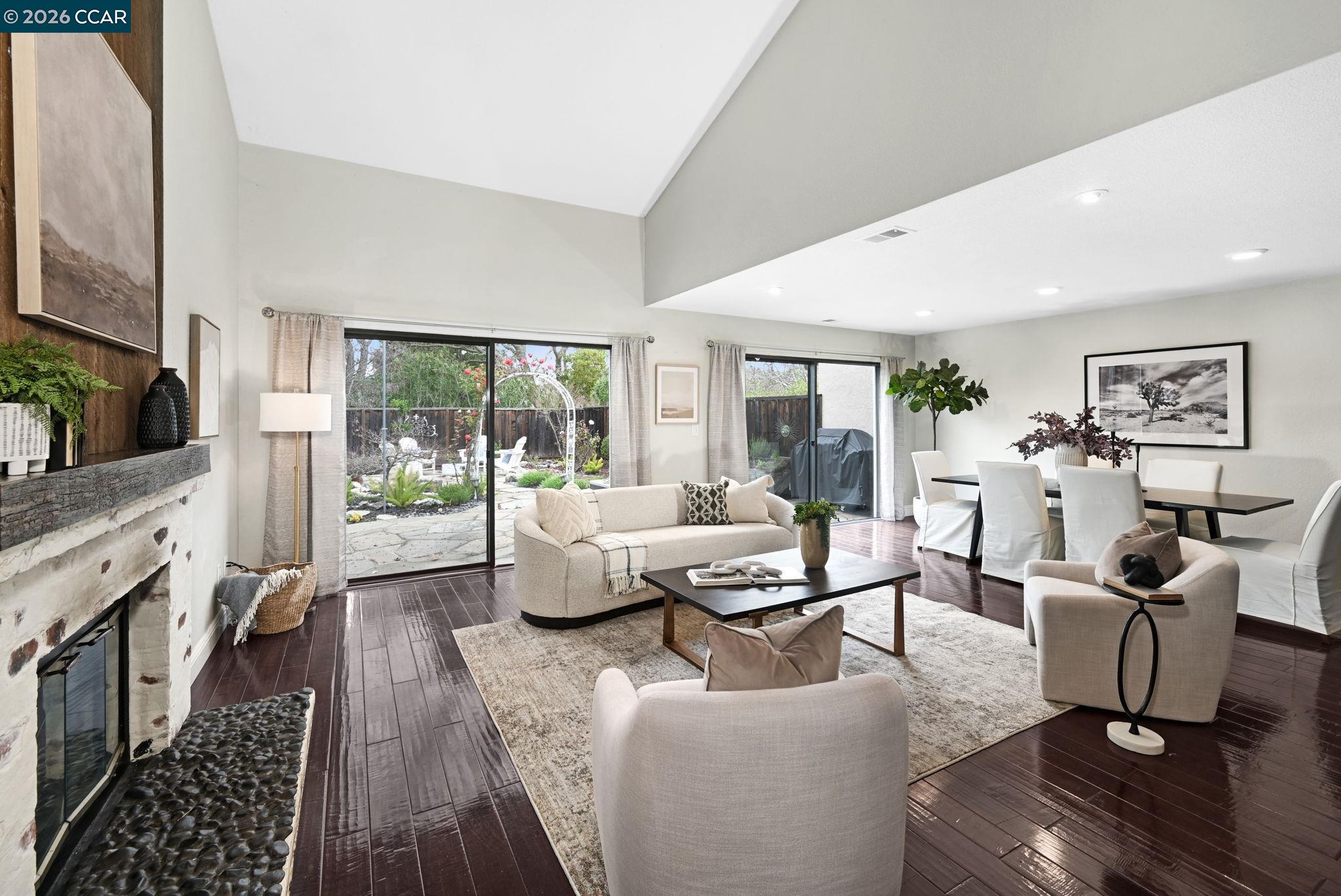 Detail Gallery Image 4 of 37 For 2020 Shady Creek Pl, Danville,  CA 94526 - 4 Beds | 2/1 Baths