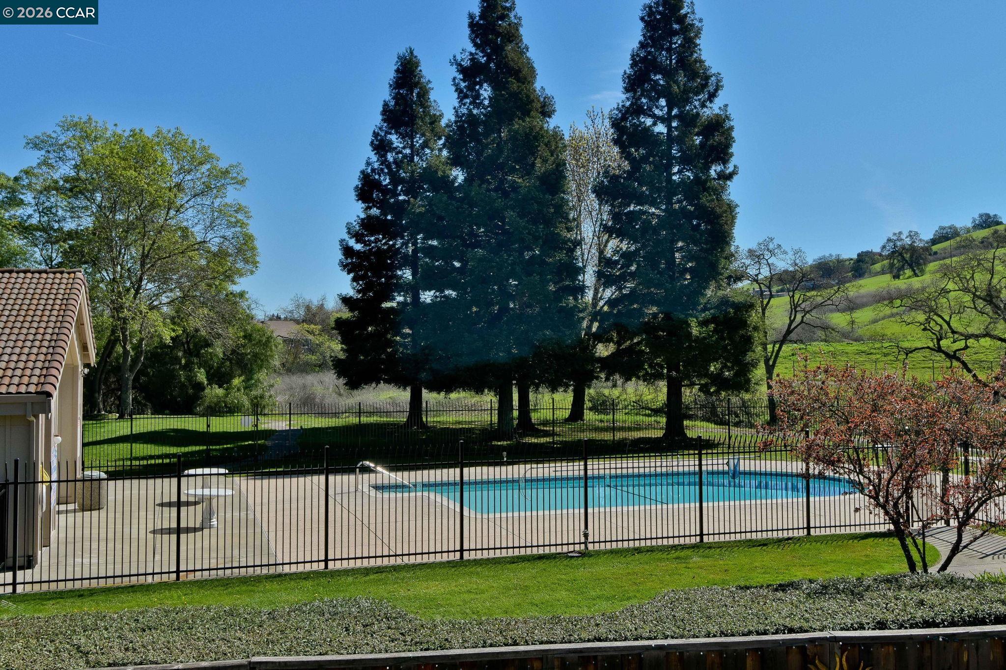 Detail Gallery Image 34 of 37 For 2020 Shady Creek Pl, Danville,  CA 94526 - 4 Beds | 2/1 Baths