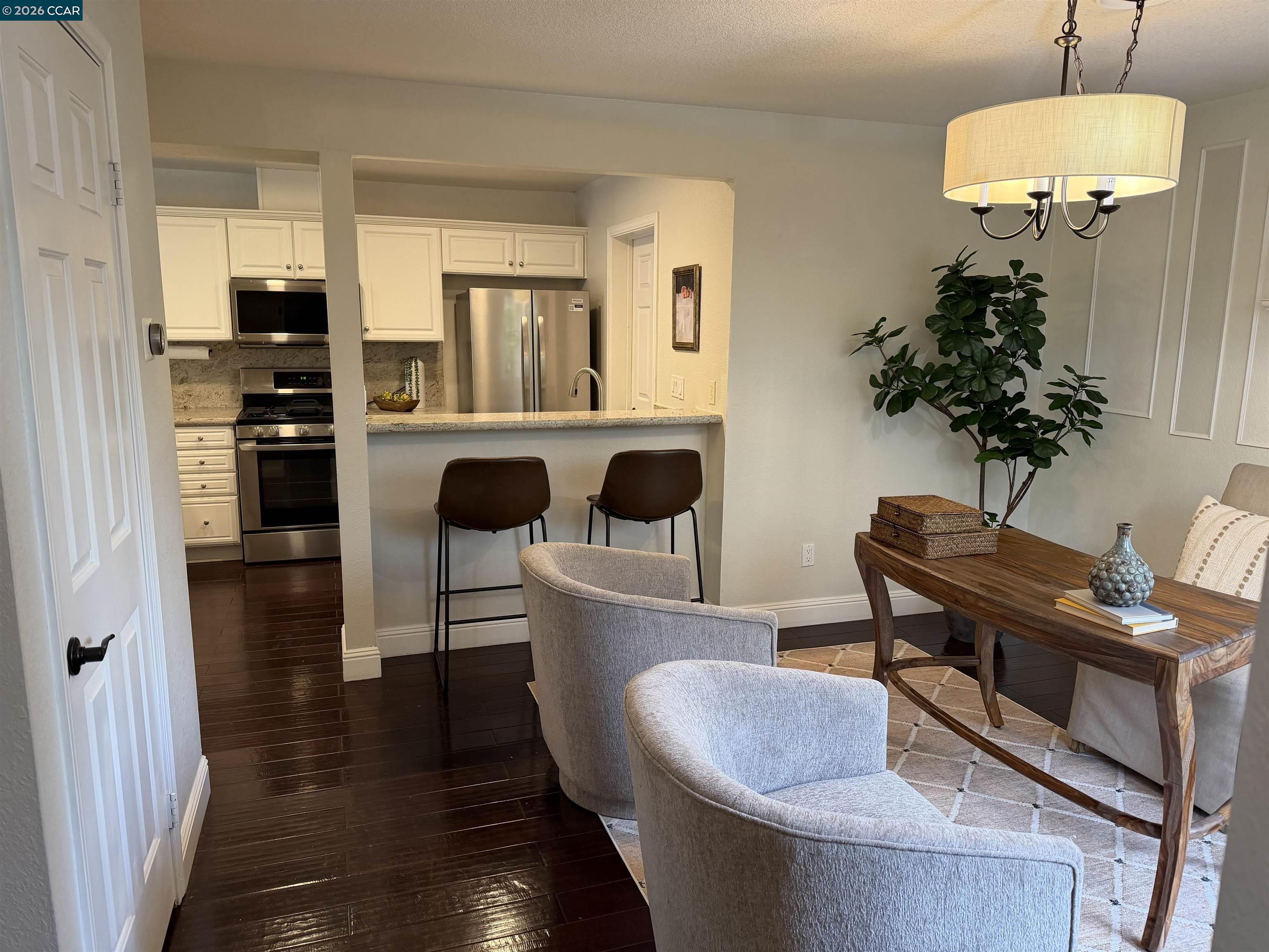 Detail Gallery Image 9 of 37 For 2020 Shady Creek Pl, Danville,  CA 94526 - 4 Beds | 2/1 Baths